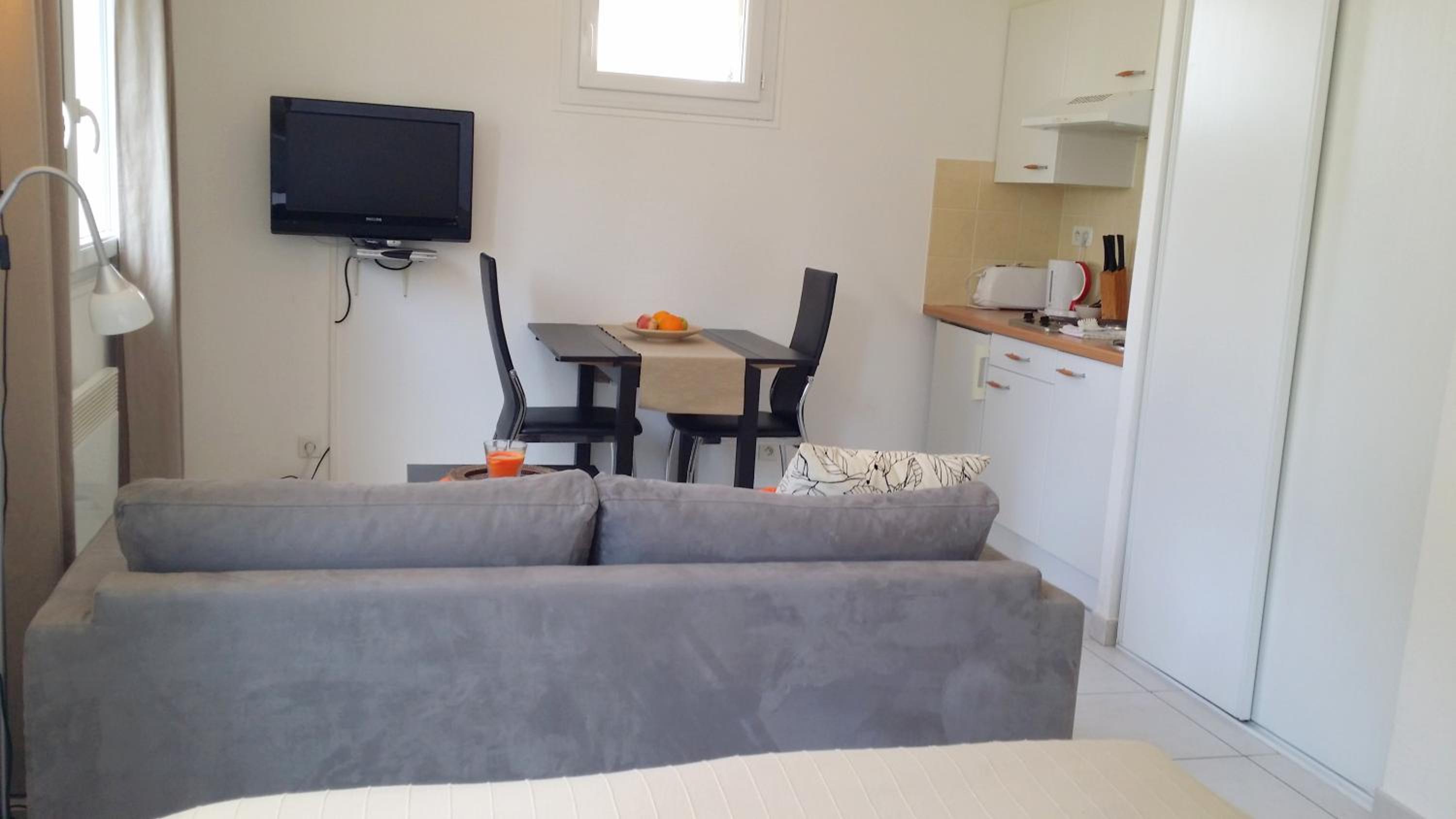 Studio Suite - Photo 7