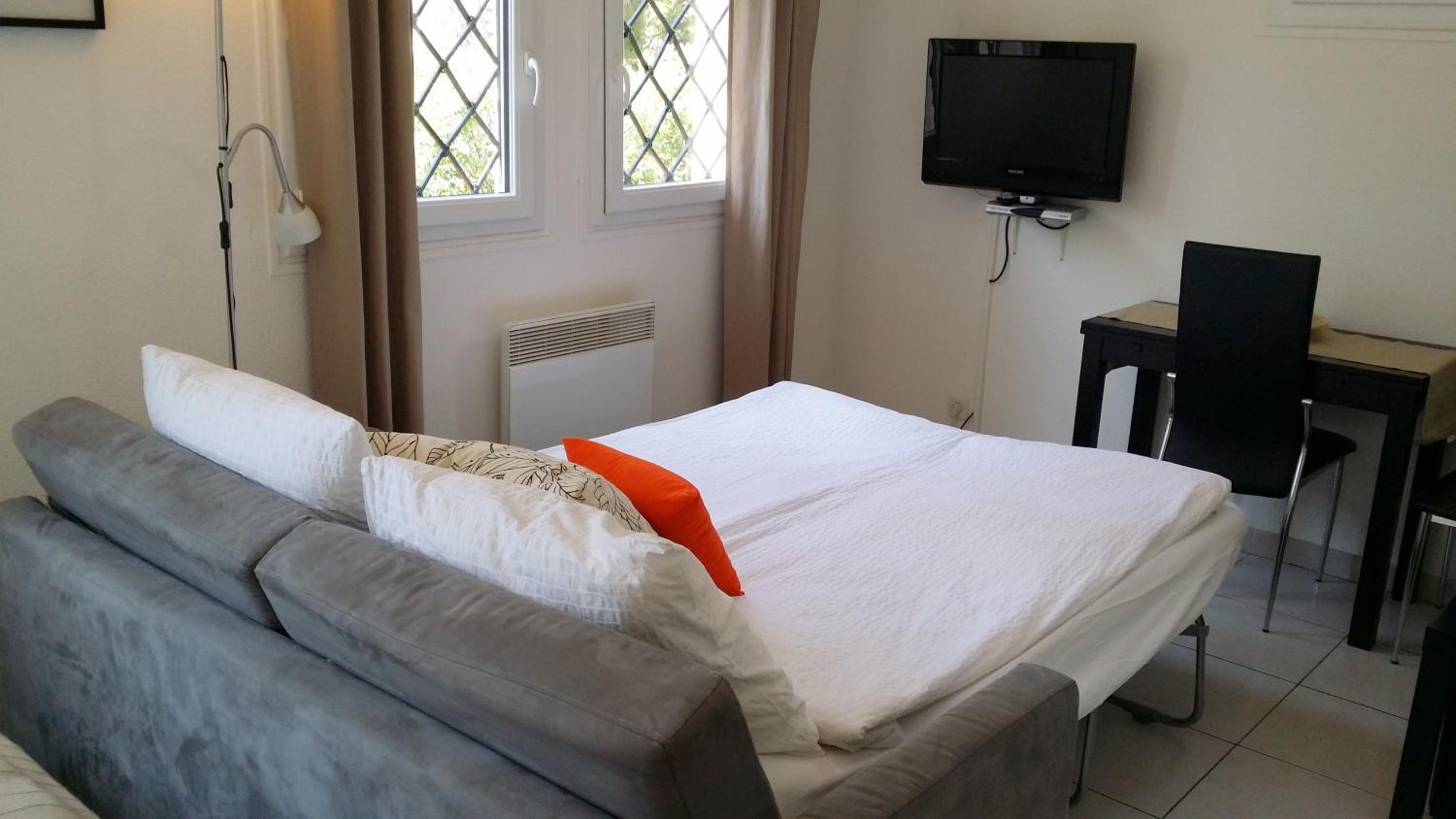 Studio Suite - Photo 8