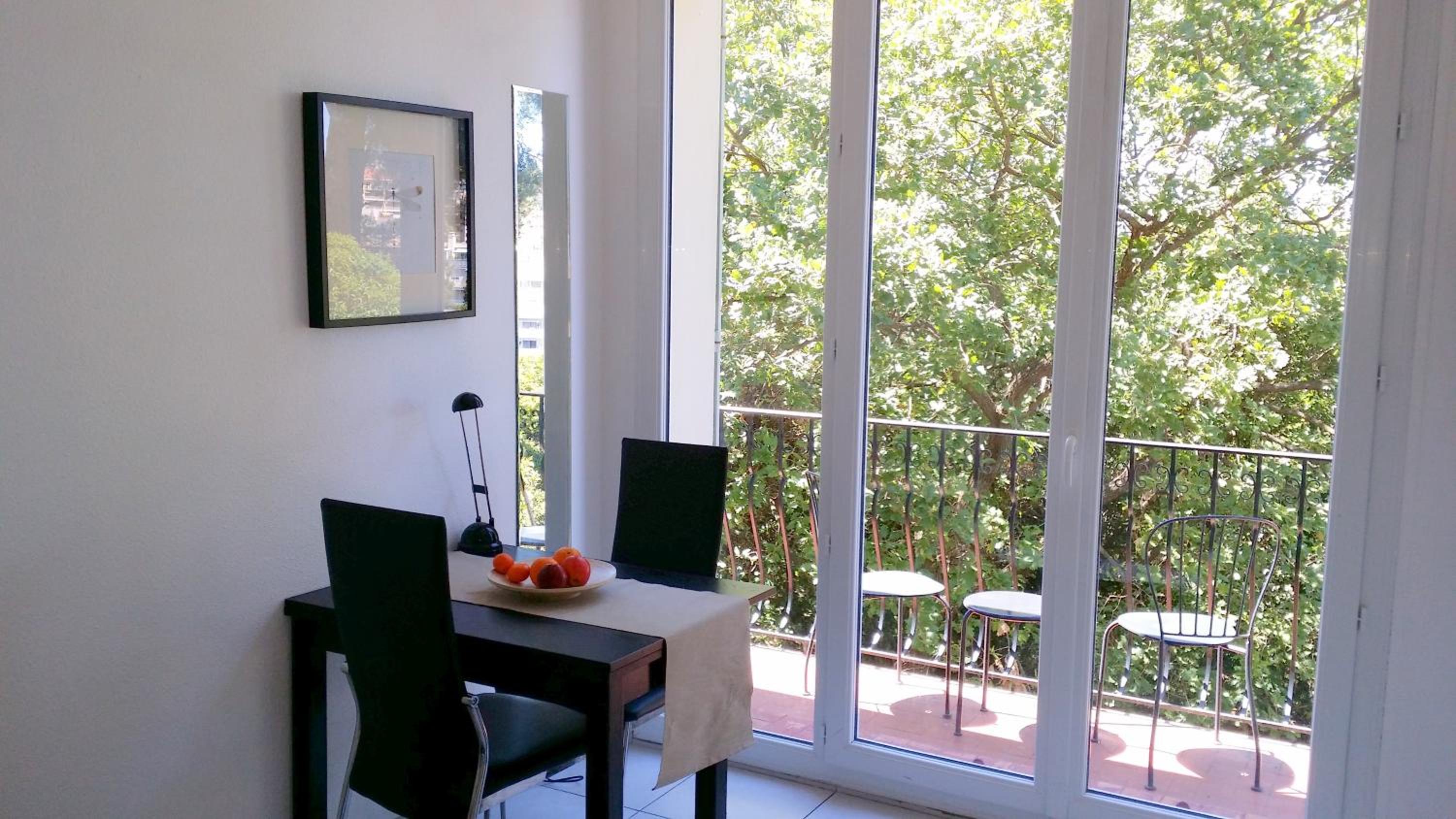 Studio Suite - Photo 2