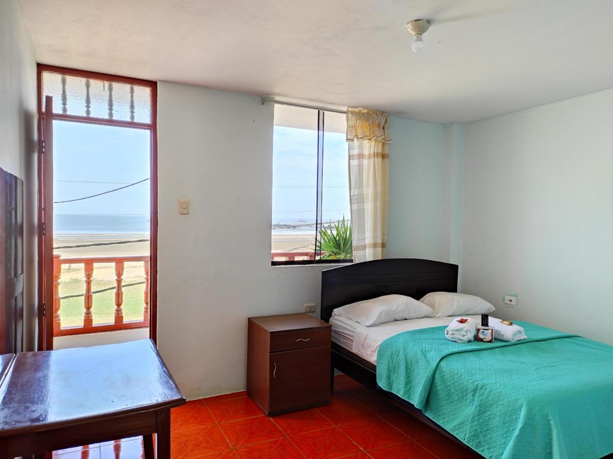 Double Room with Shared Bathroom and Ocean View photo 2