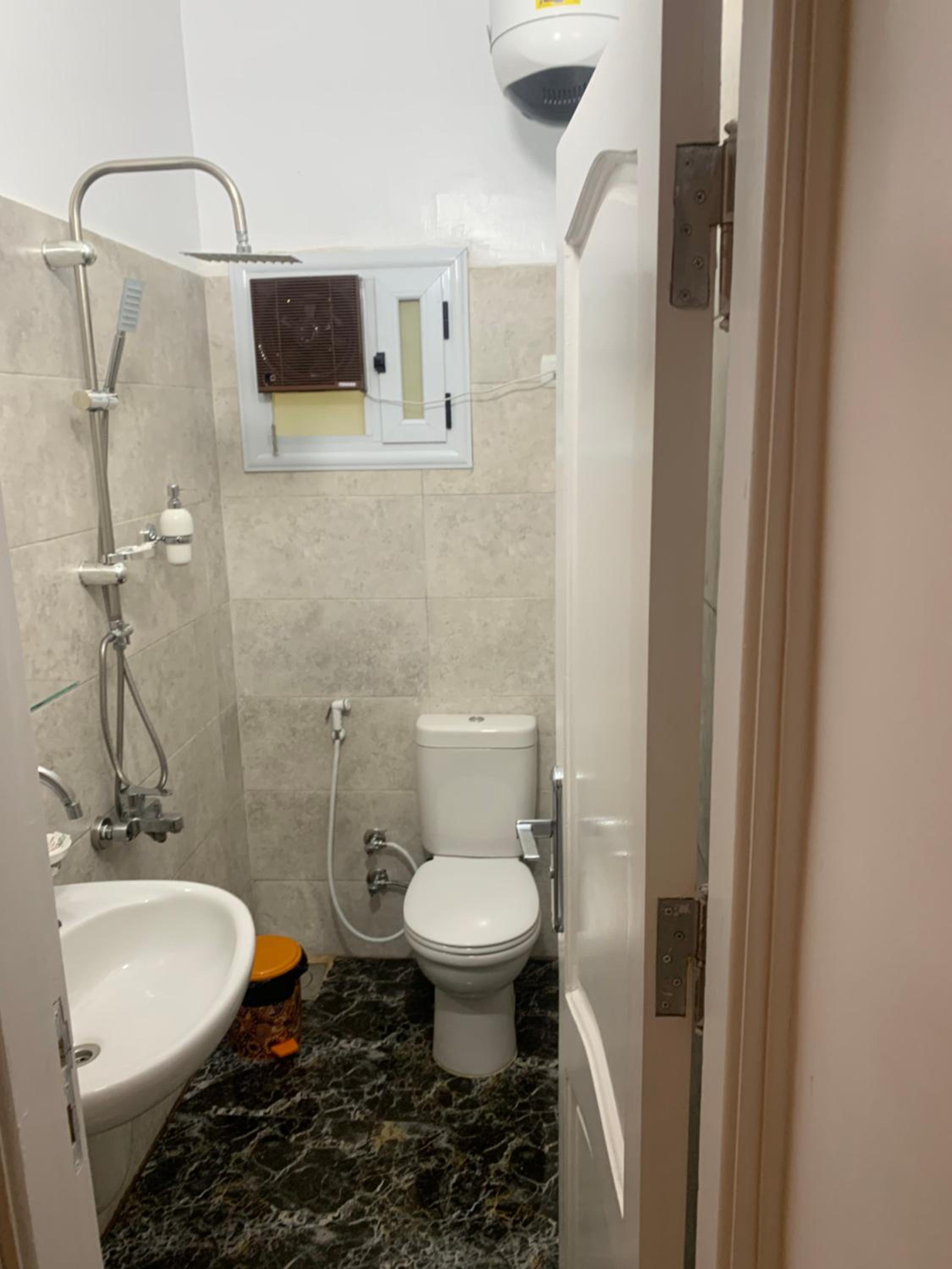 Large Single Room photo 3