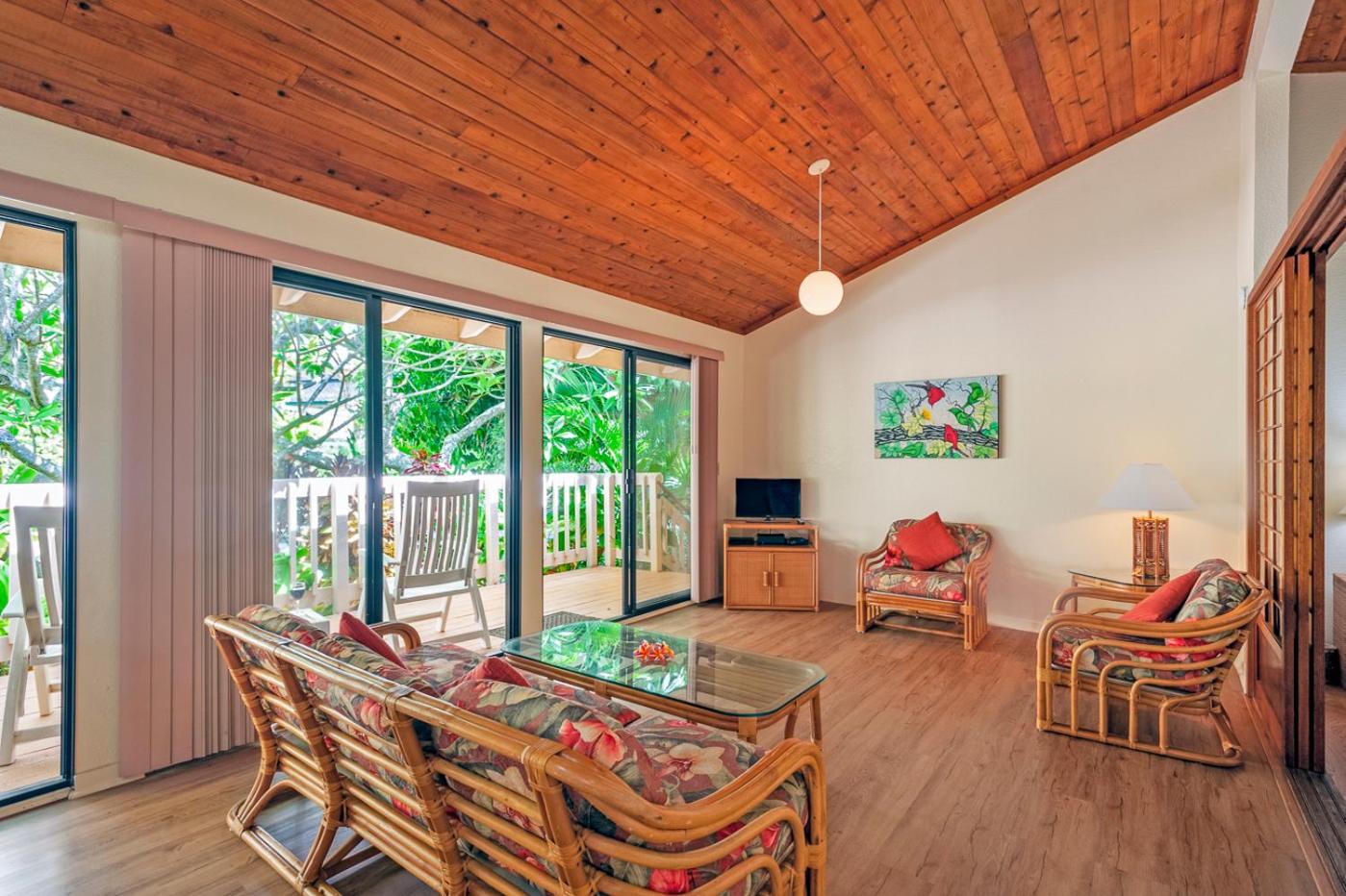 Apartment with Garden View - Photo 12
