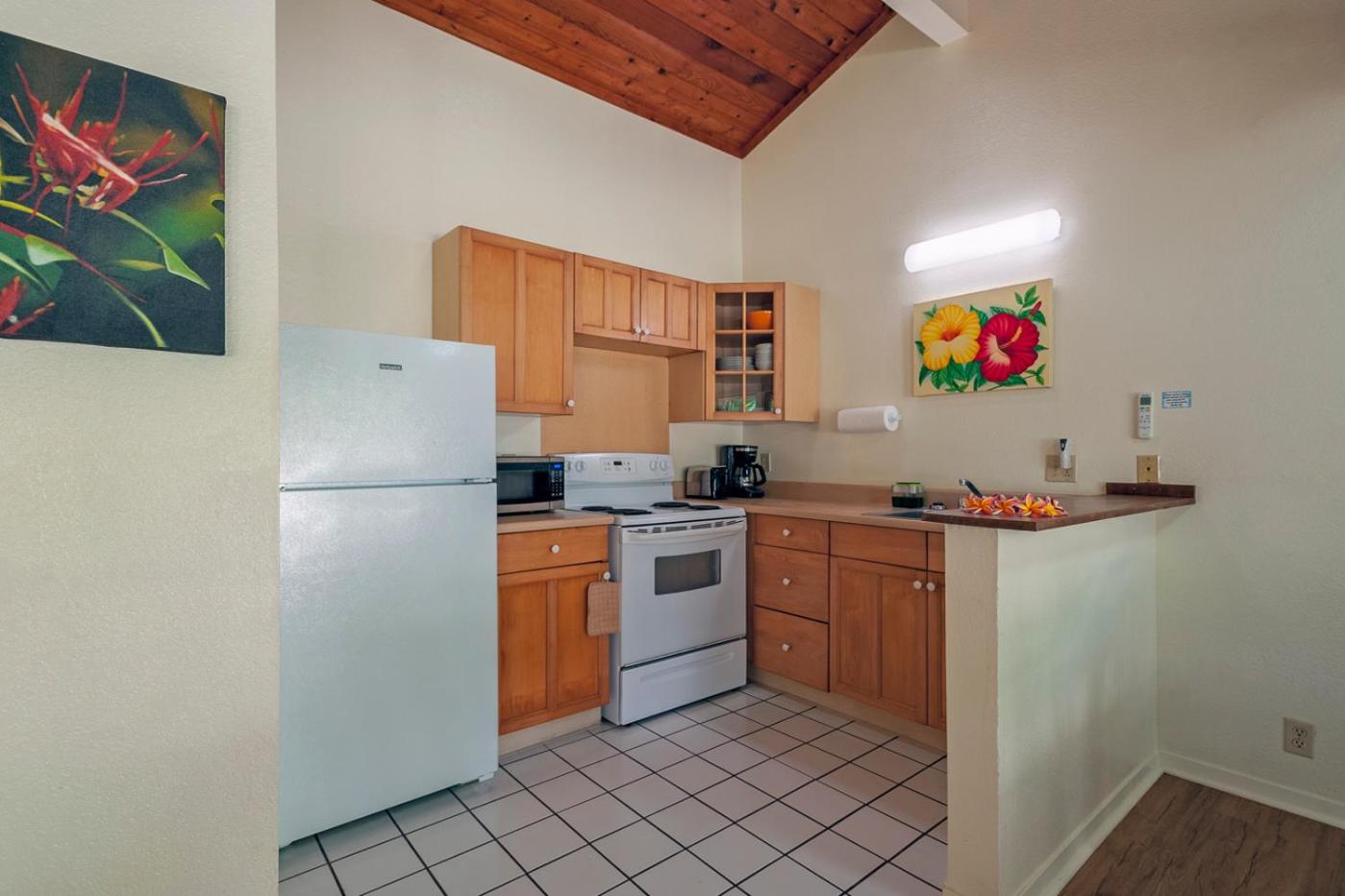 Apartment with Garden View - Photo 9