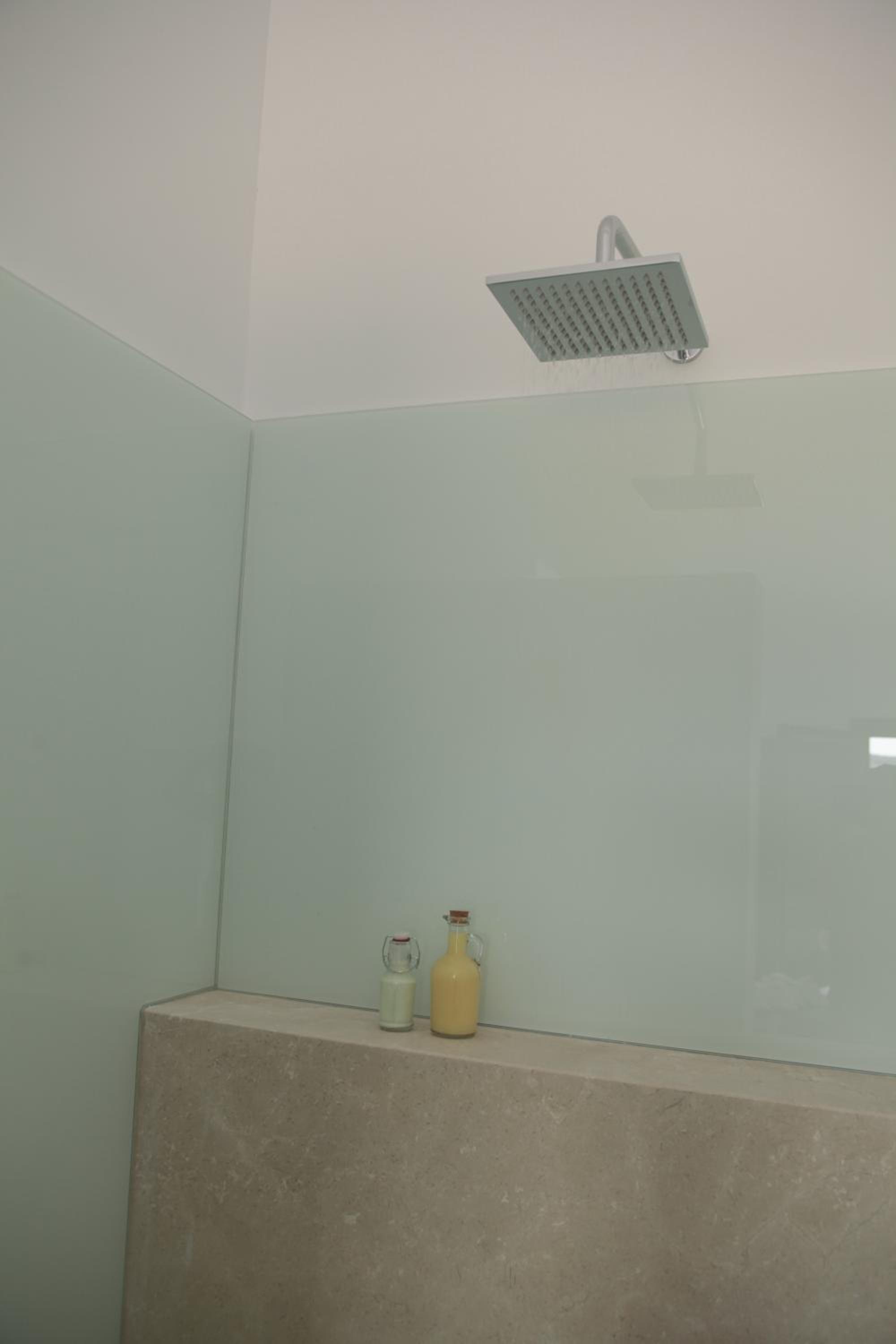 Double Room - Photo 13
