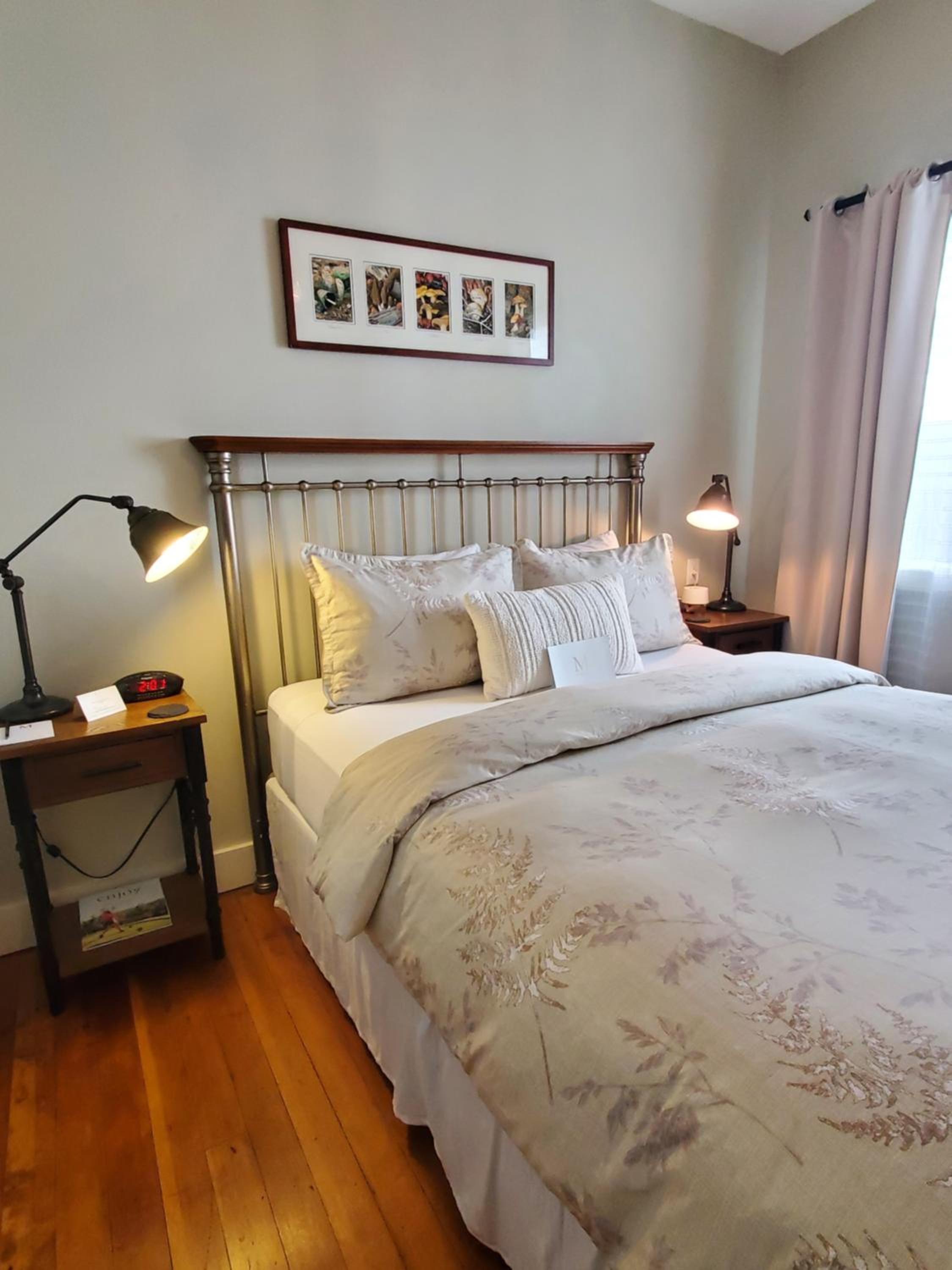 Queen Room