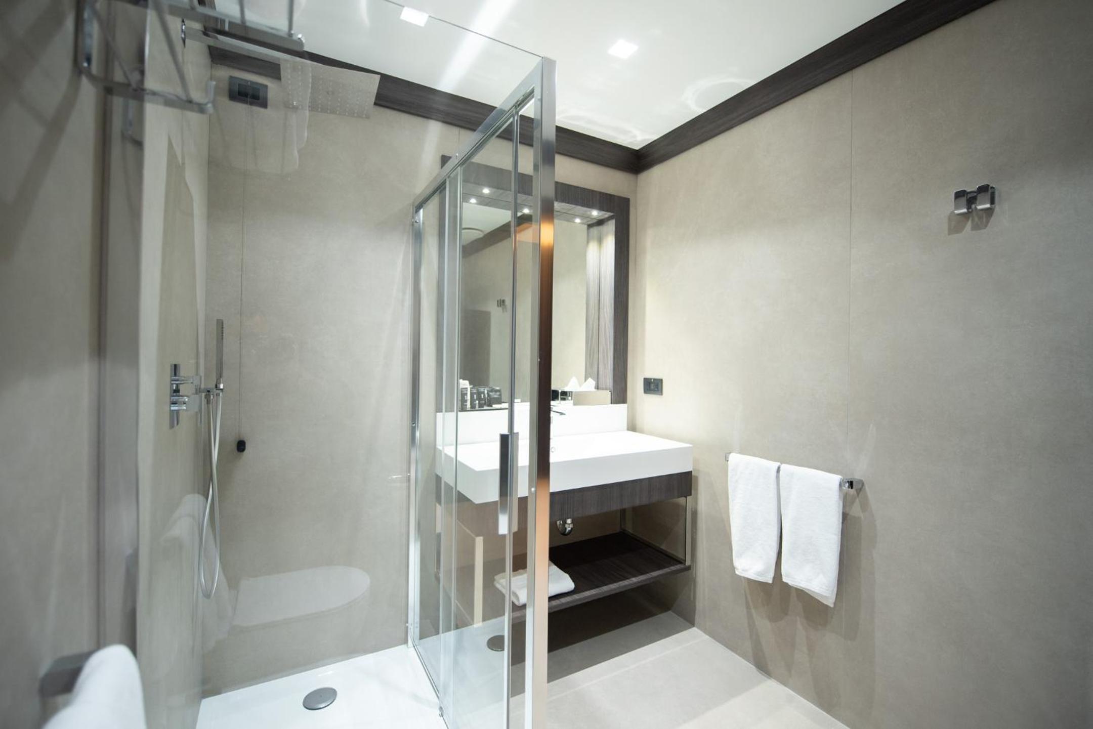 Double or Twin Room photo 3
