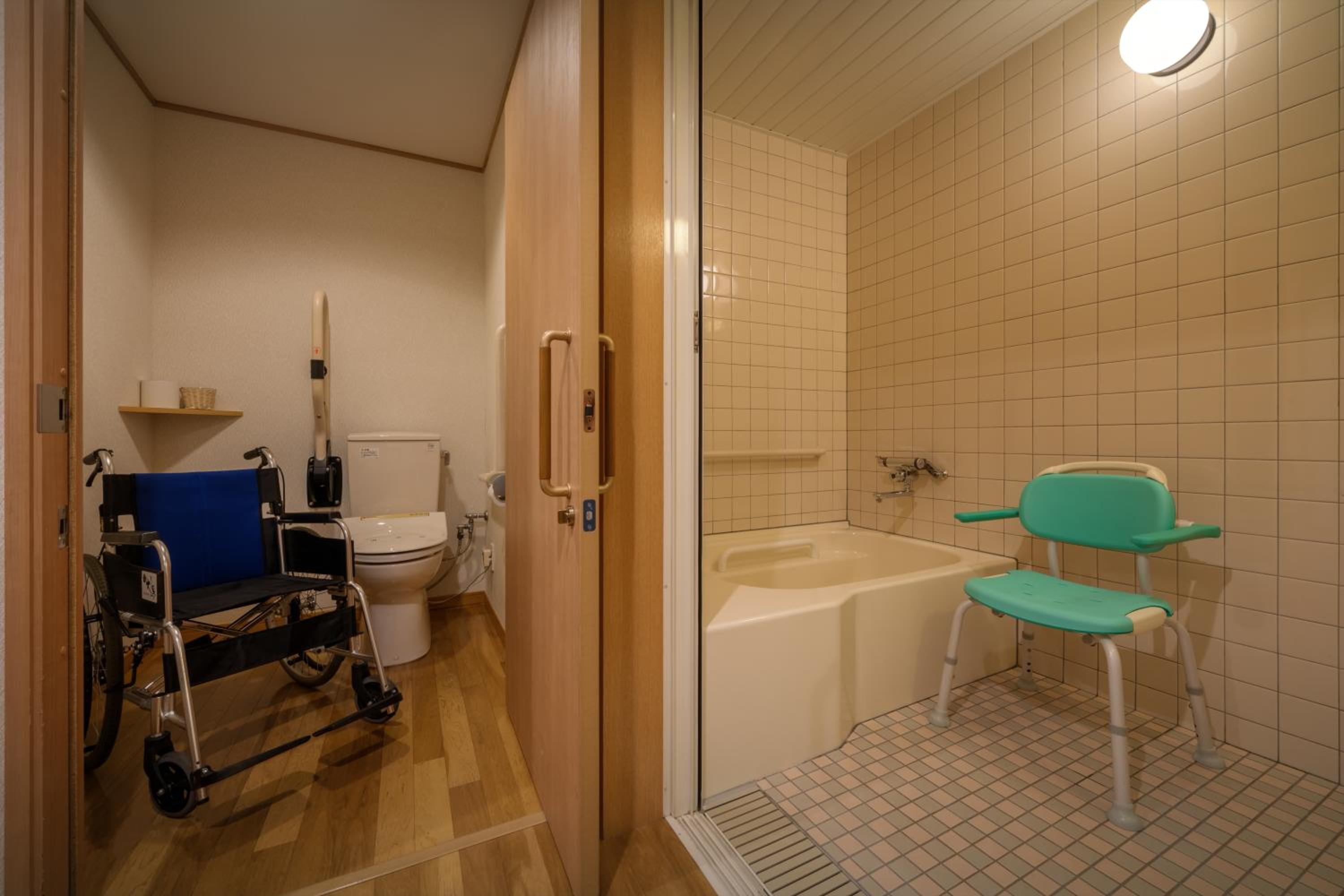 Twin Room - Disability Access photo 1