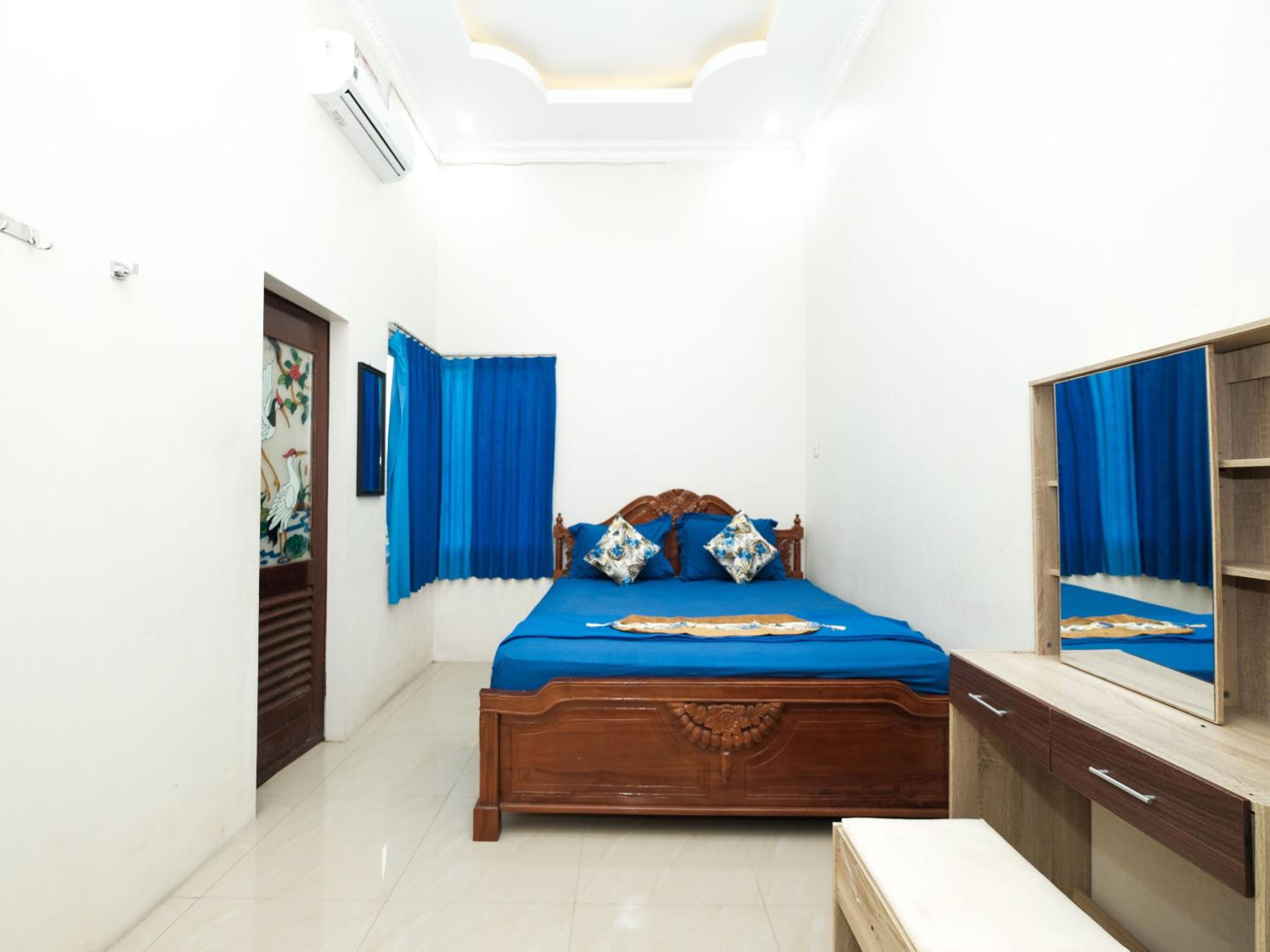Double Room with Private Bathroom - Photo 3
