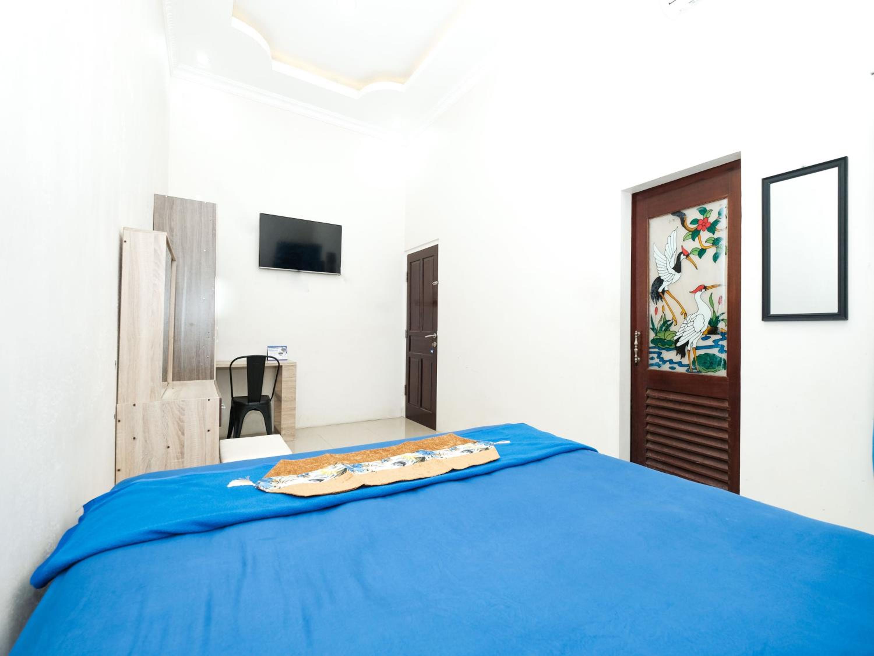 Double Room with Private Bathroom - Photo 4