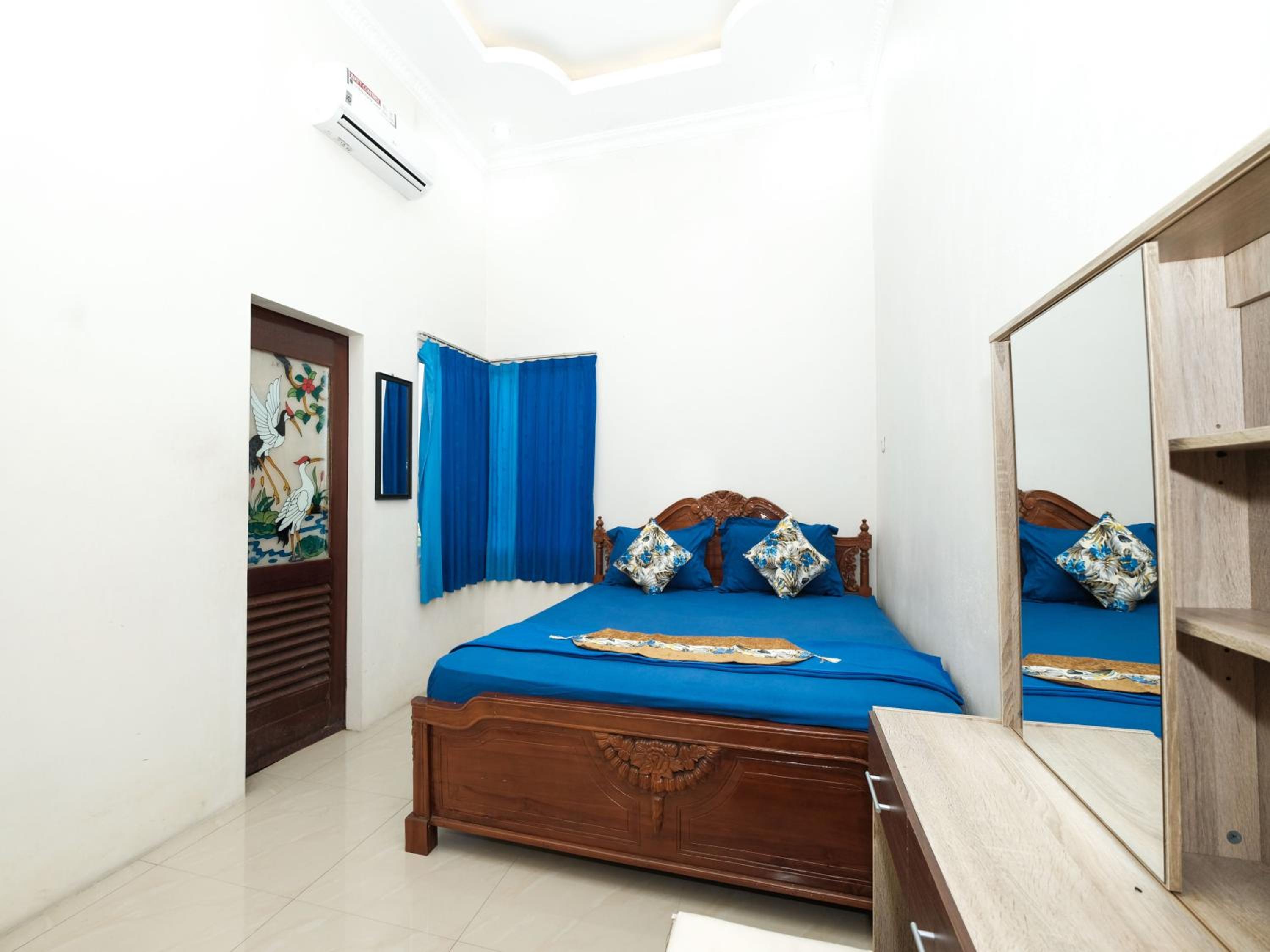 Double Room with Private Bathroom - Photo 1