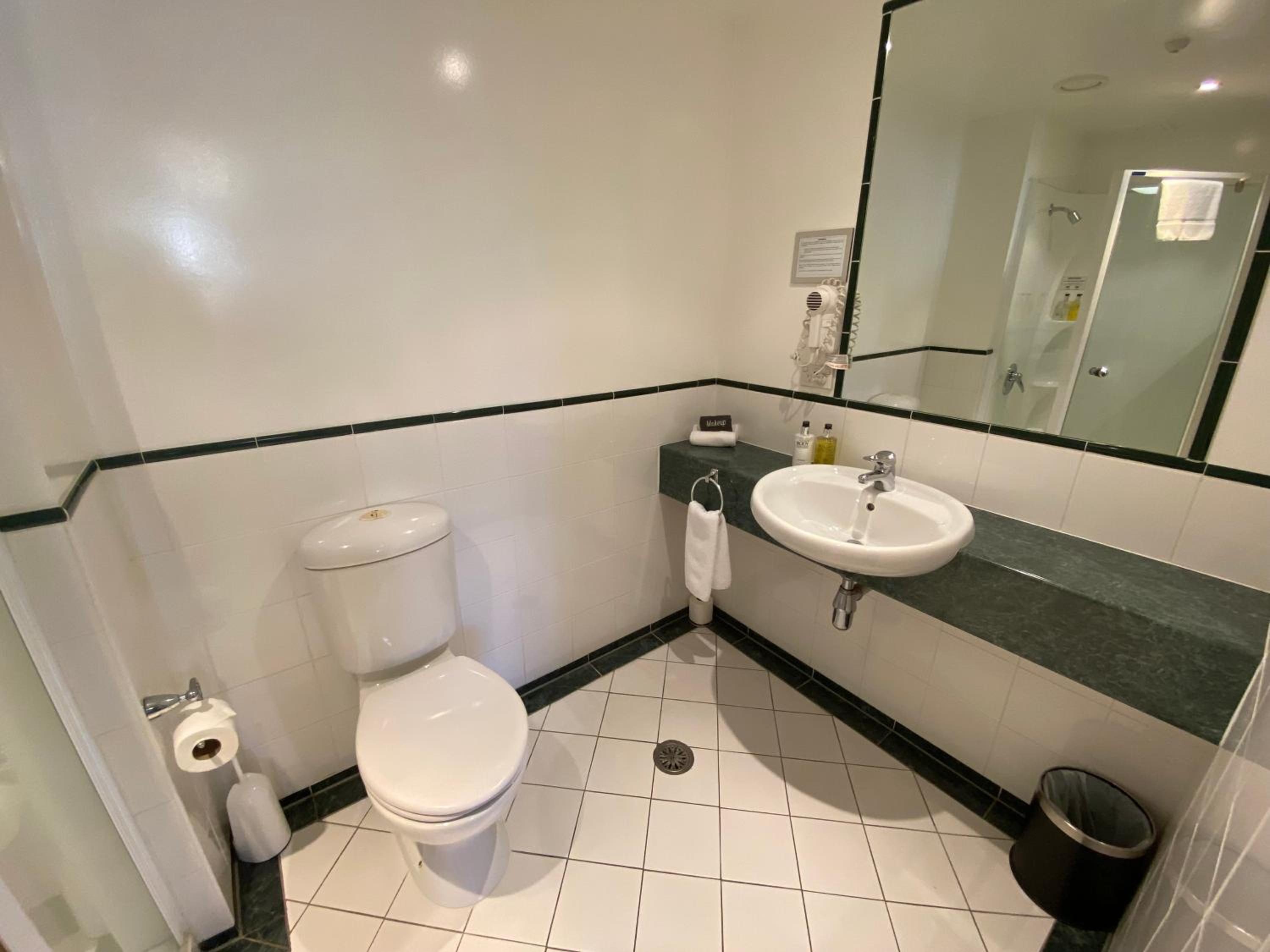 One-Bedroom Suite photo 2