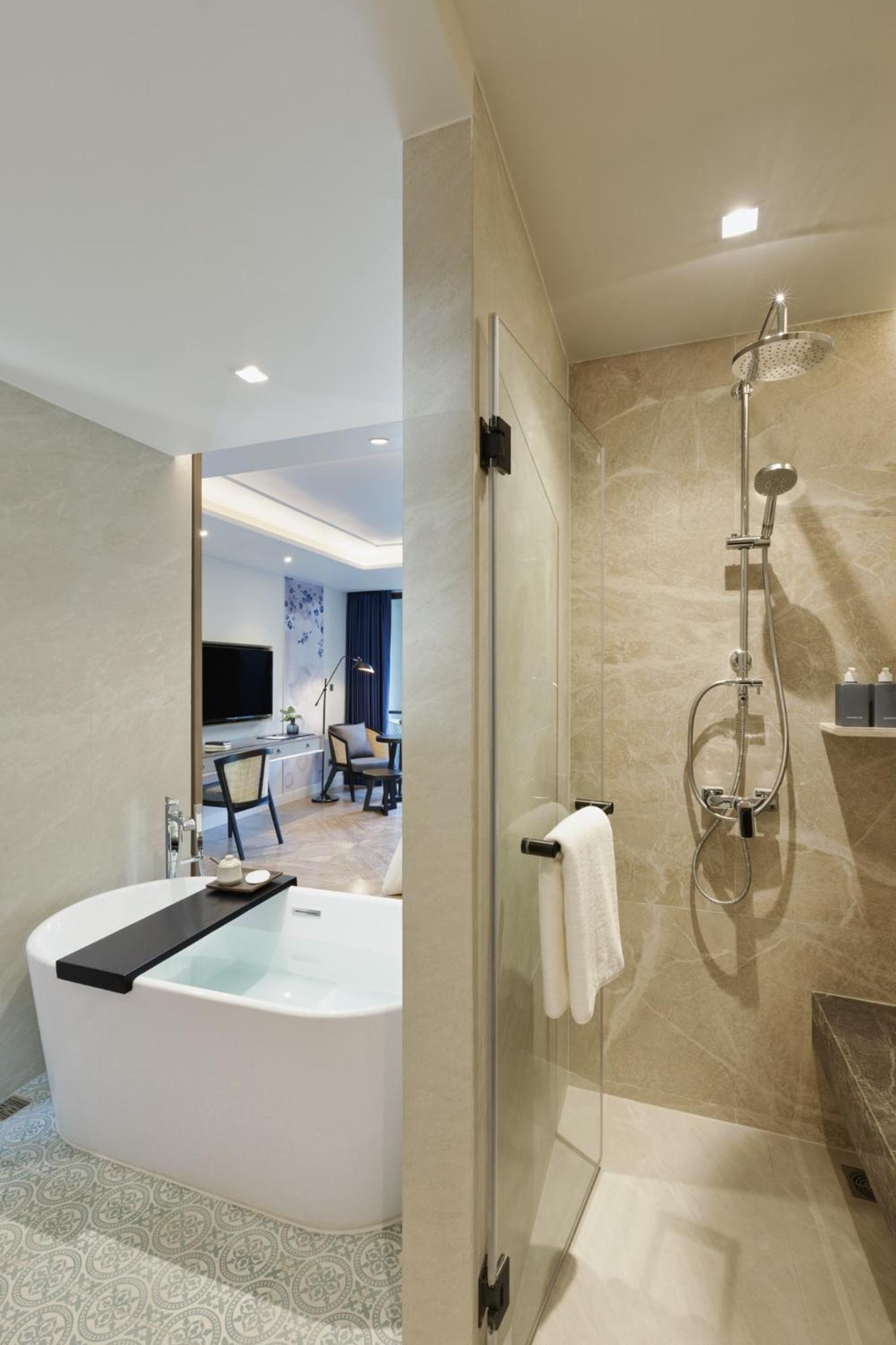 Twin Room with Balcony photo 2
