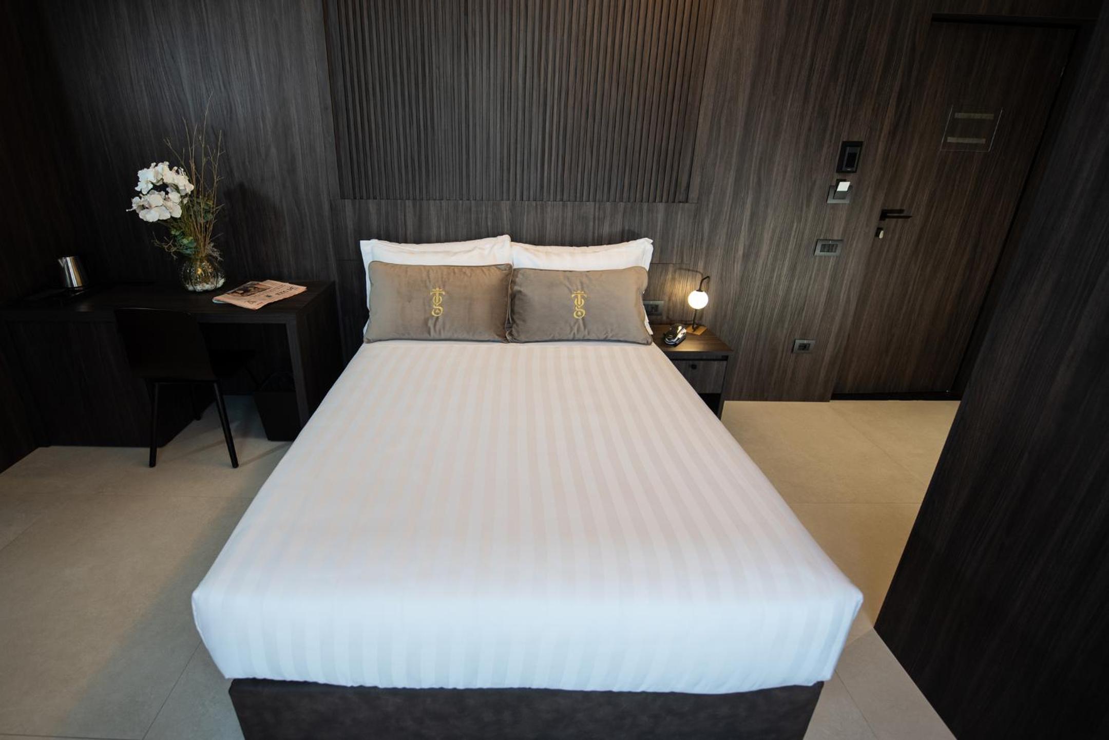 Deluxe Double or Twin Room photo 3