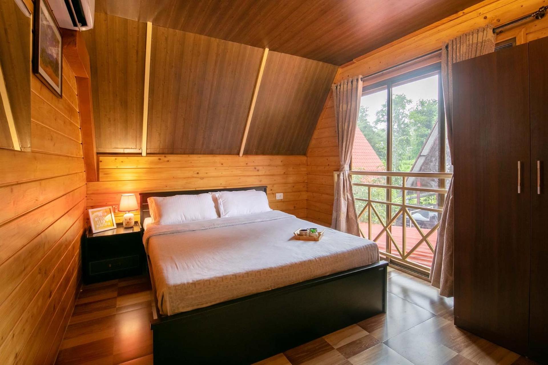 Three-Bedroom Villa - Photo 21