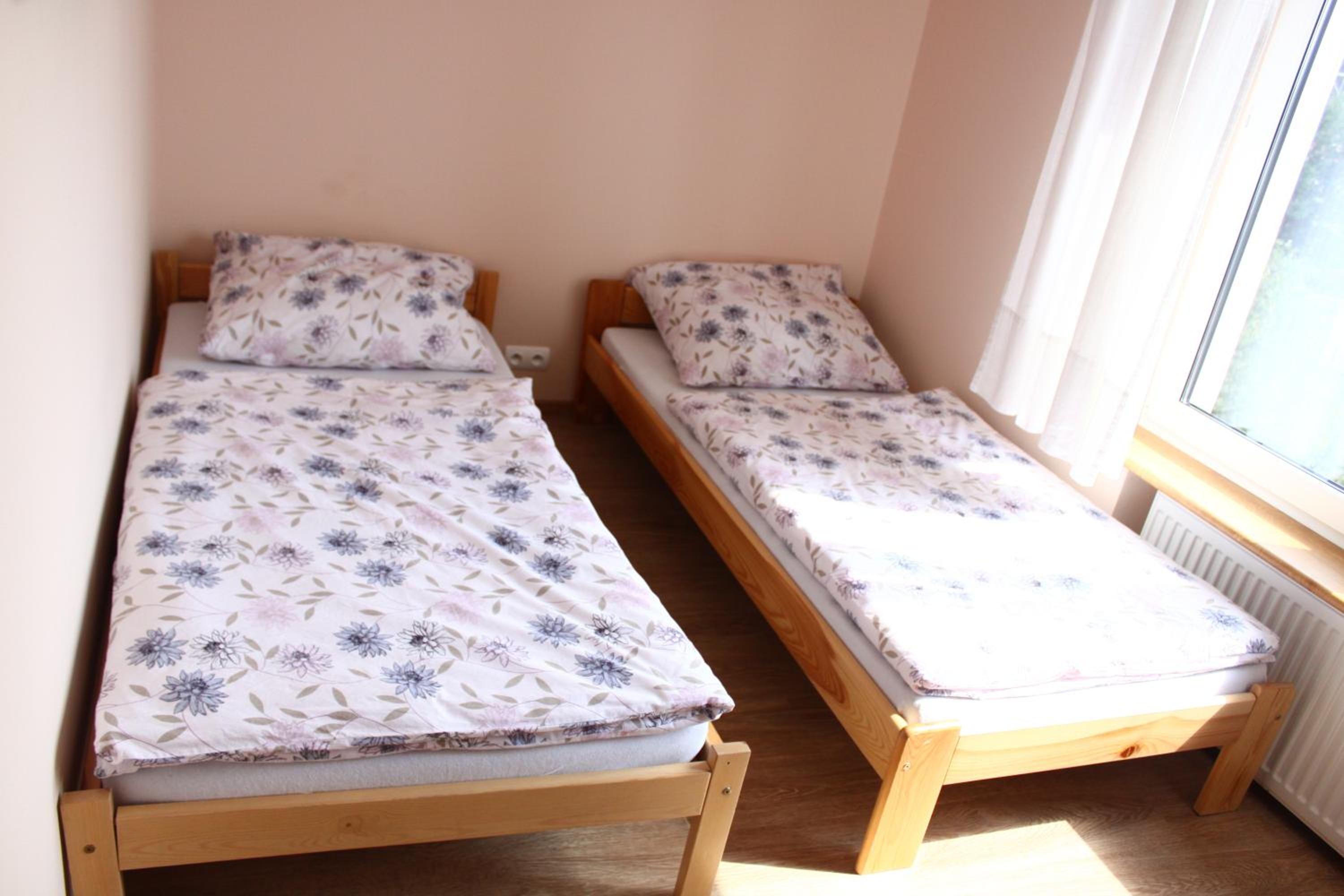 Economy Twin Room photo 1