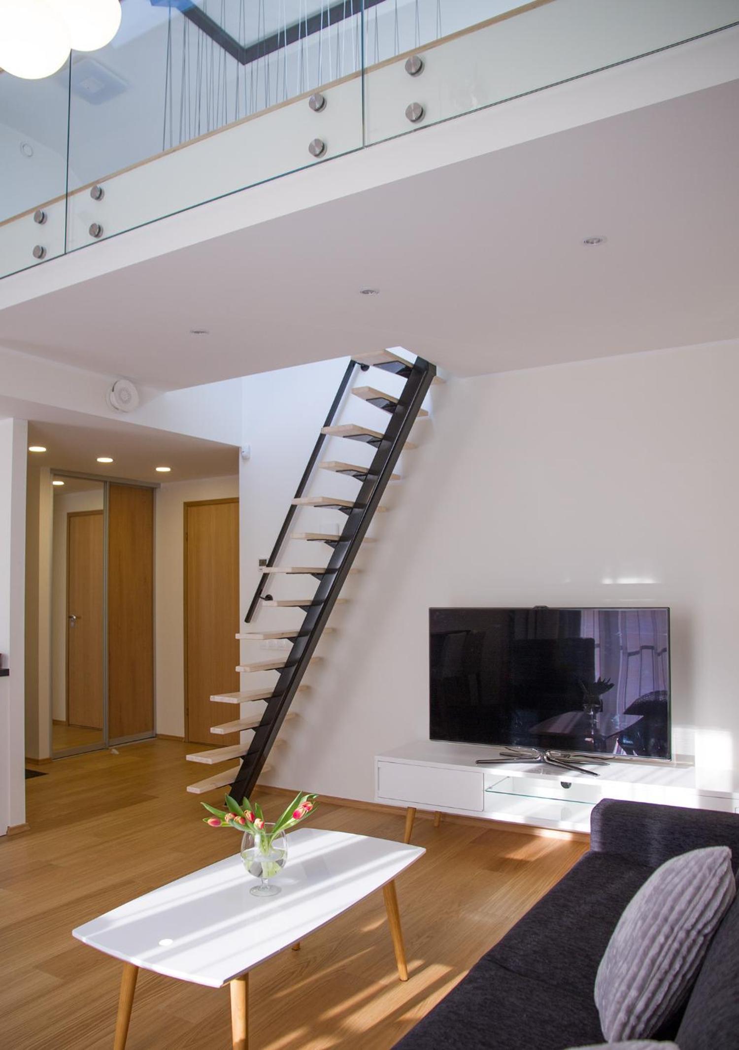 Apartment with Balcony - Photo 19