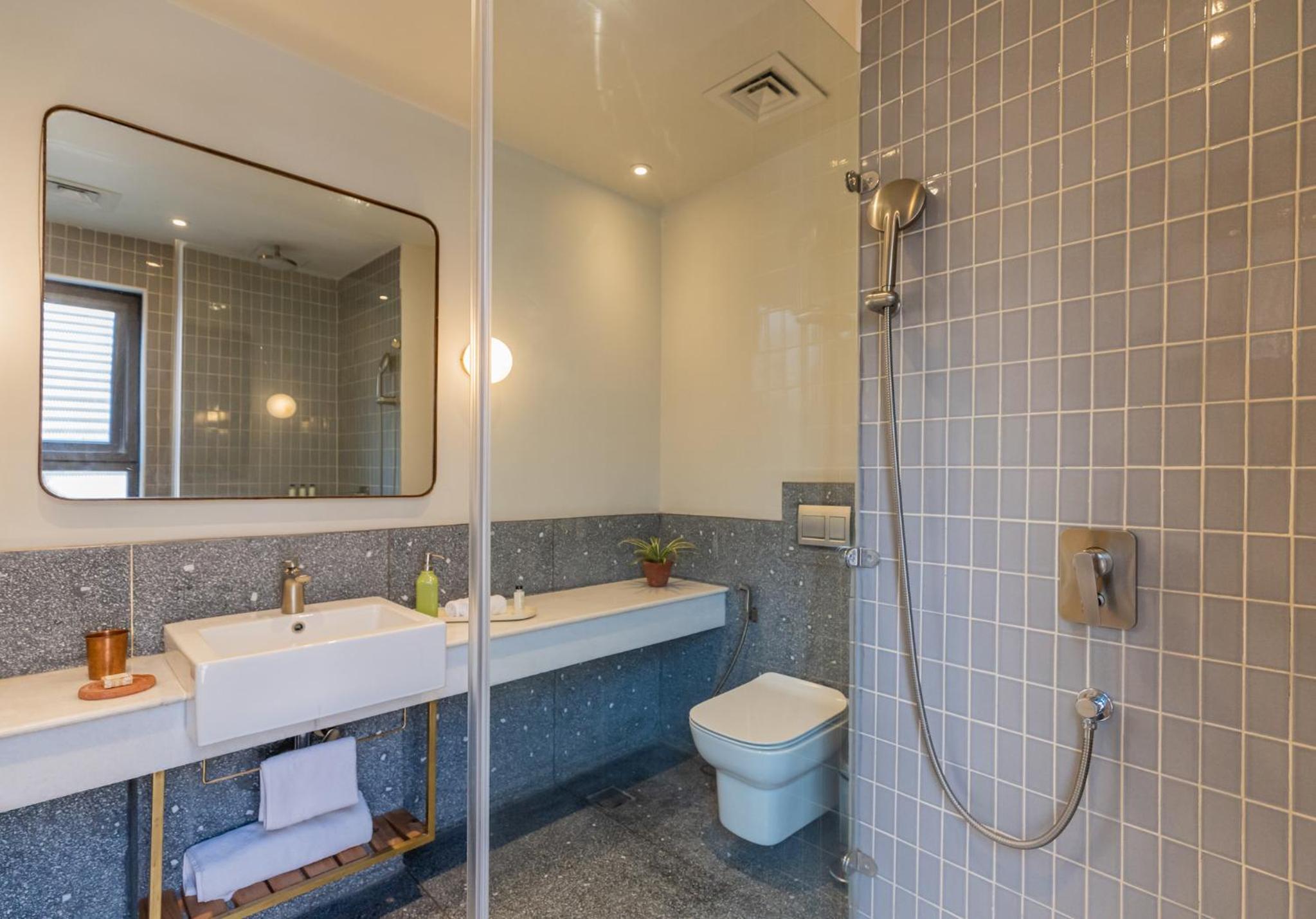 Suite with River View - Photo 9