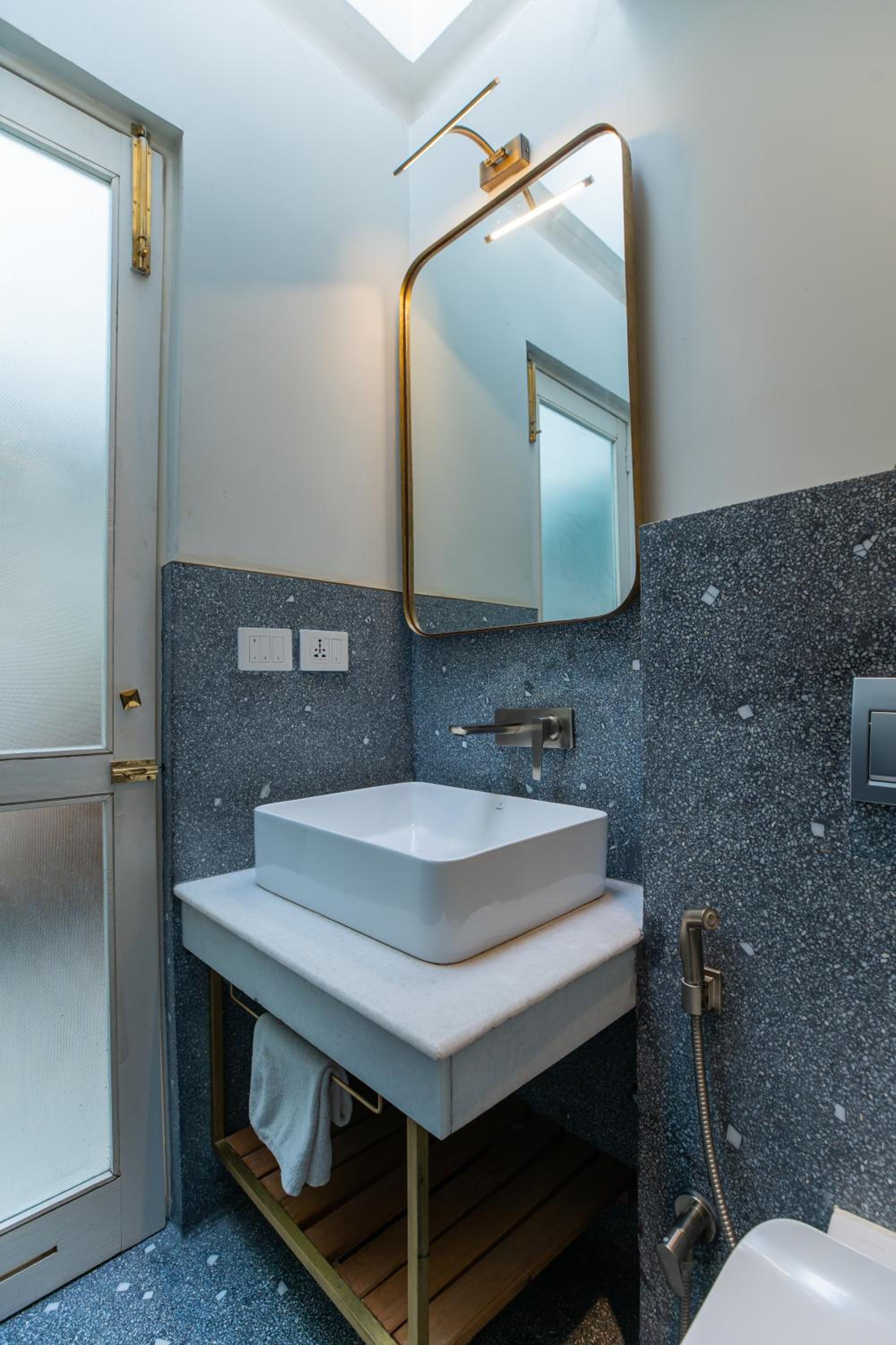Suite with River View - Photo 5