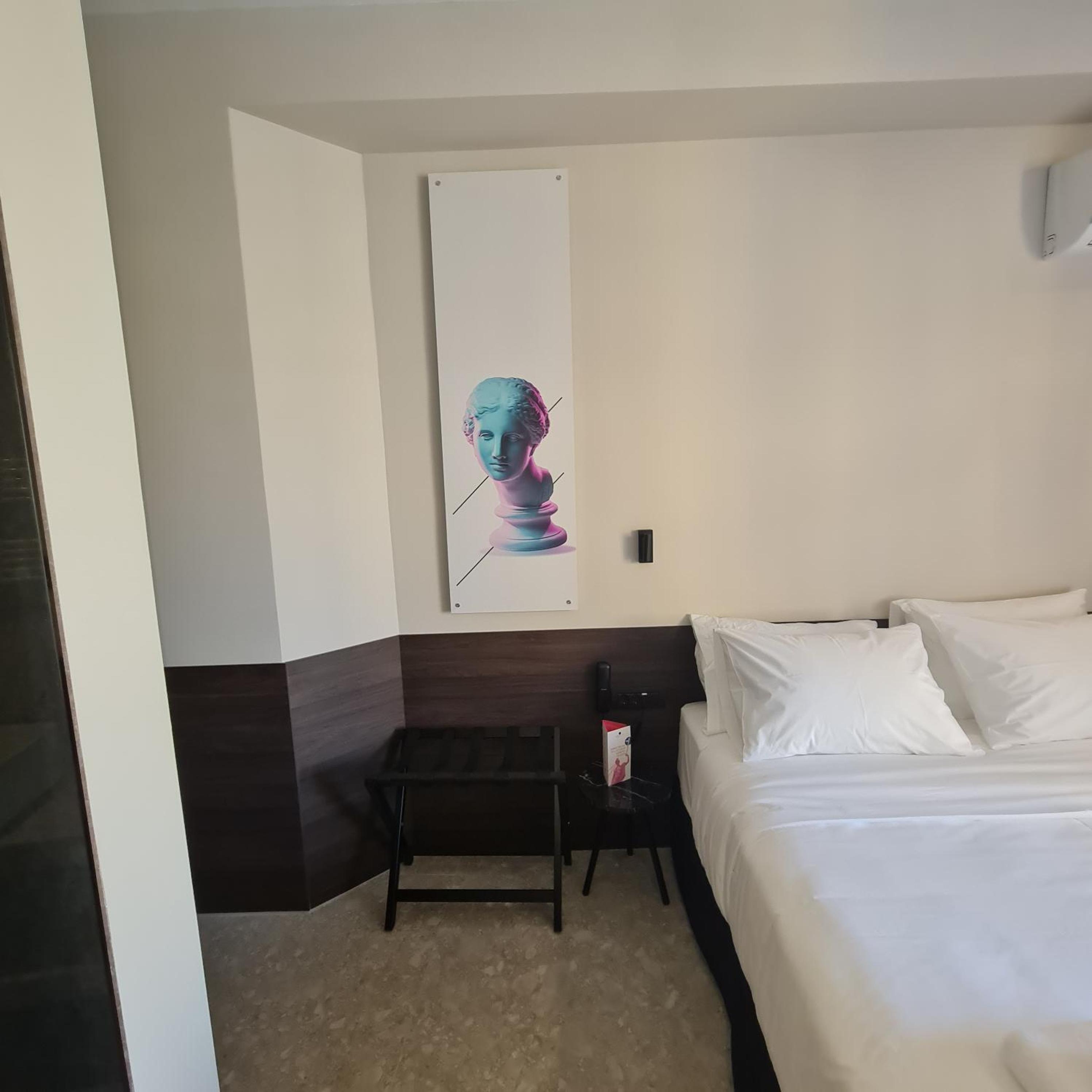 Deluxe Junior Suite photo 2
