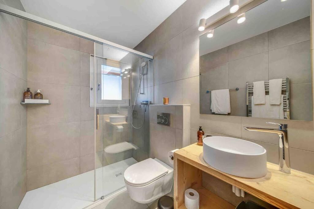 One-Bedroom Apartment photo 3