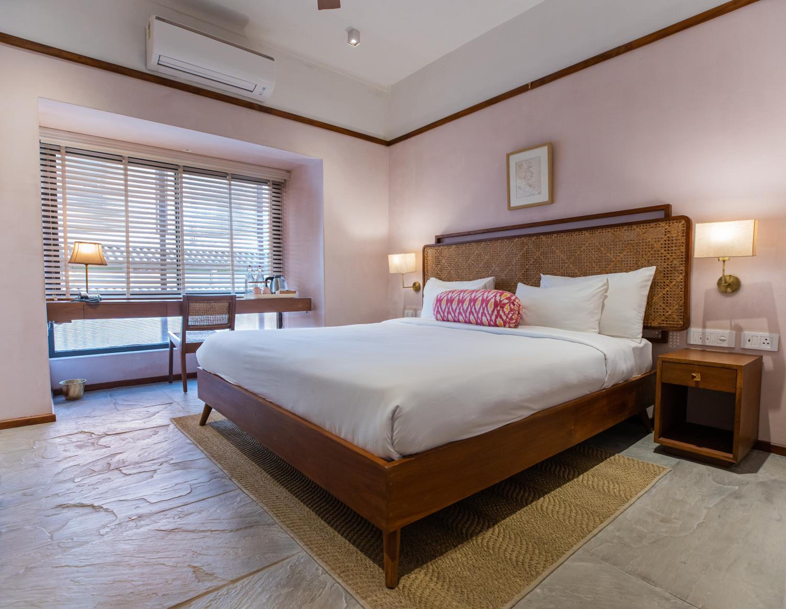 Small Double Room - Photo 1