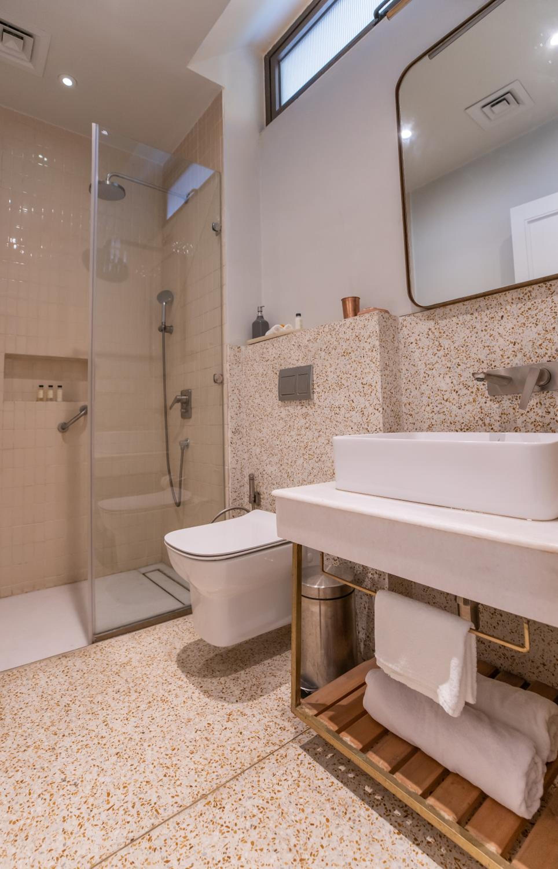 Small Double Room - Photo 2
