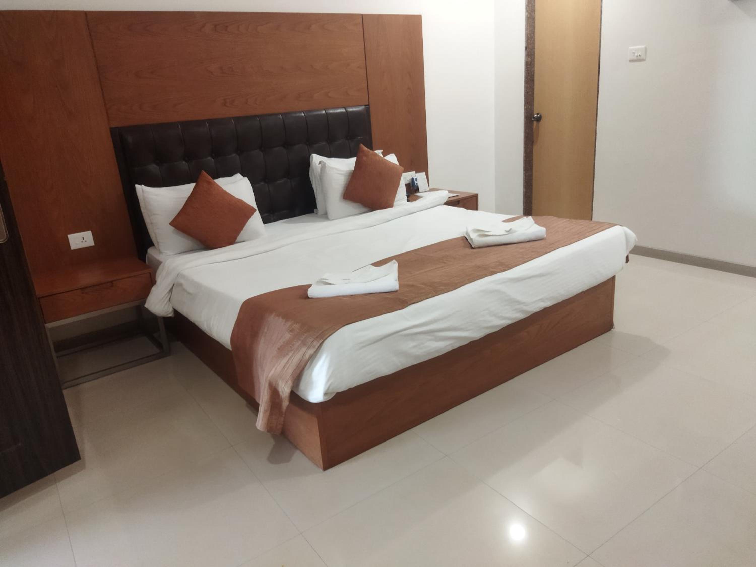 Deluxe Suite with Sea View