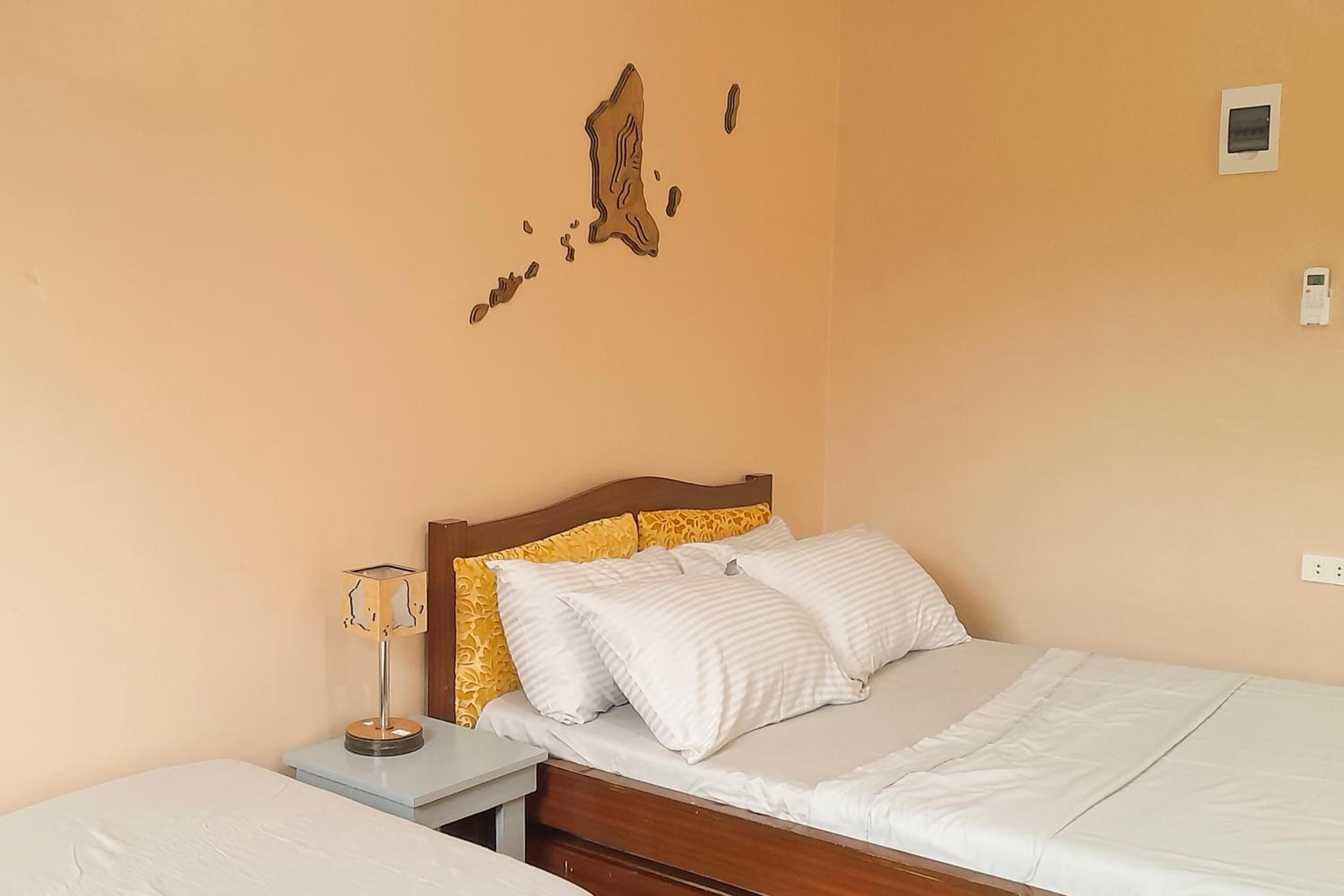 Deluxe Double Room with Extra Bed - Photo 29