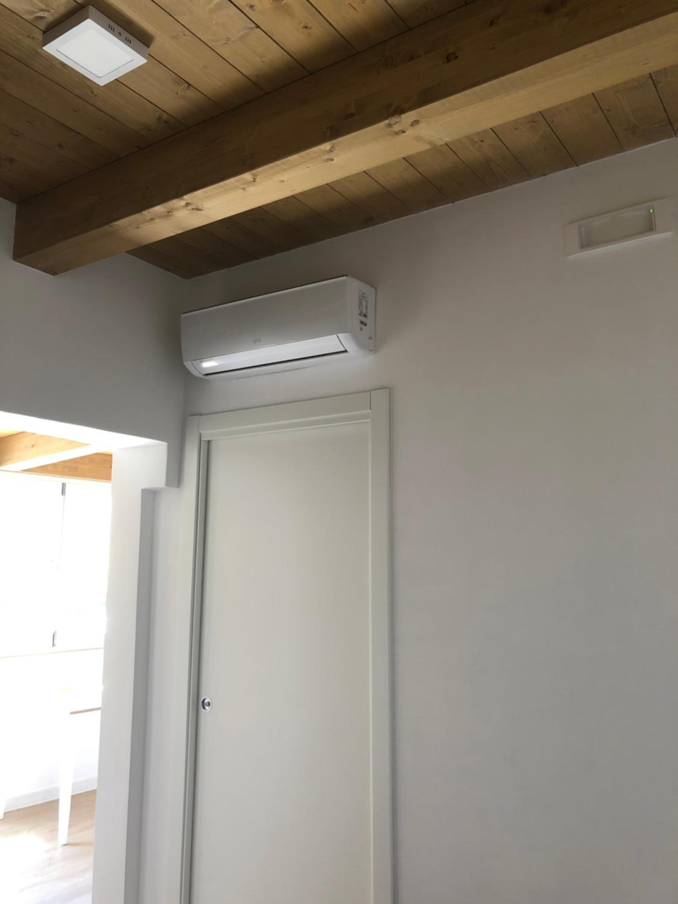 Apartment with Terrace - Photo 10