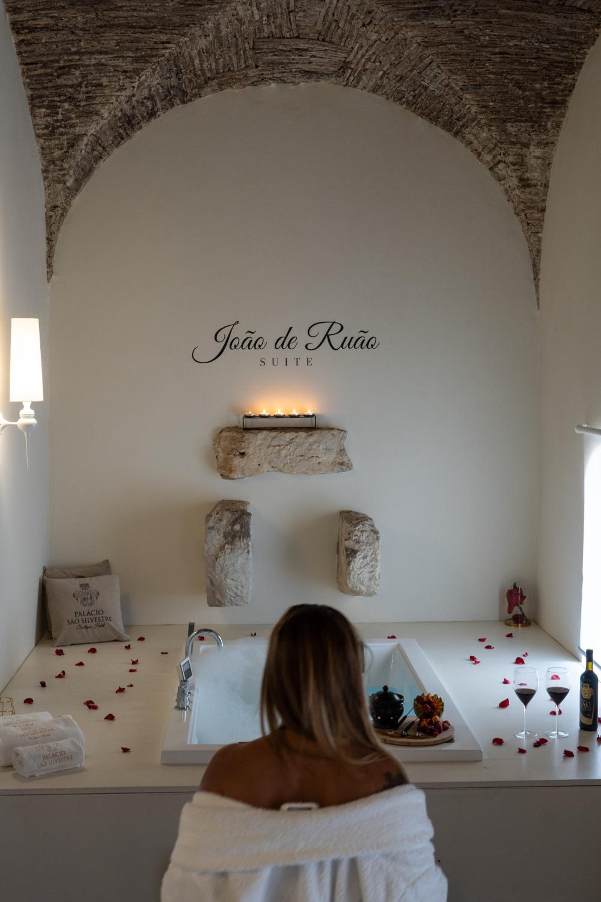 Suite João de Ruão - Photo 5