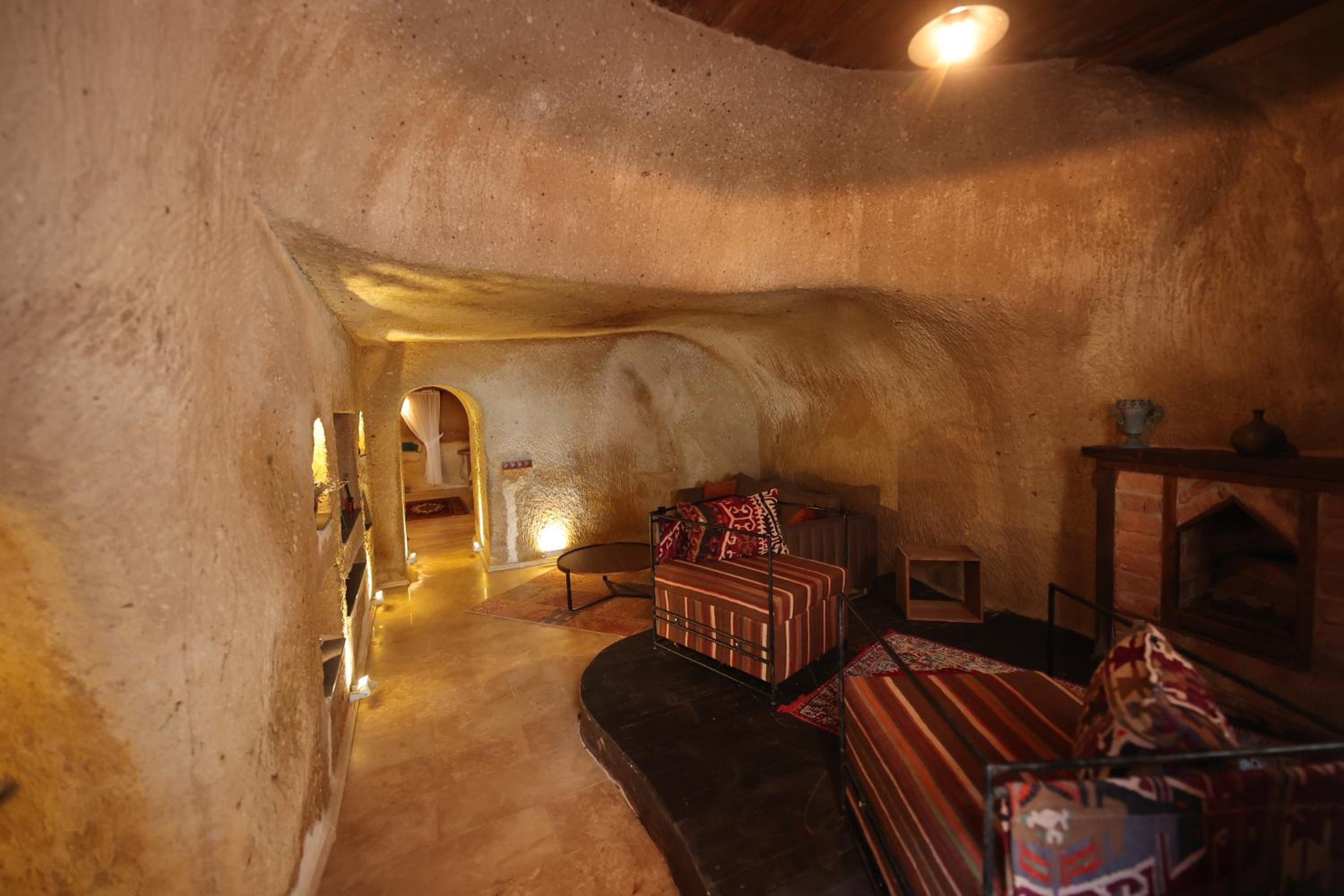 King Suite - Photo 3