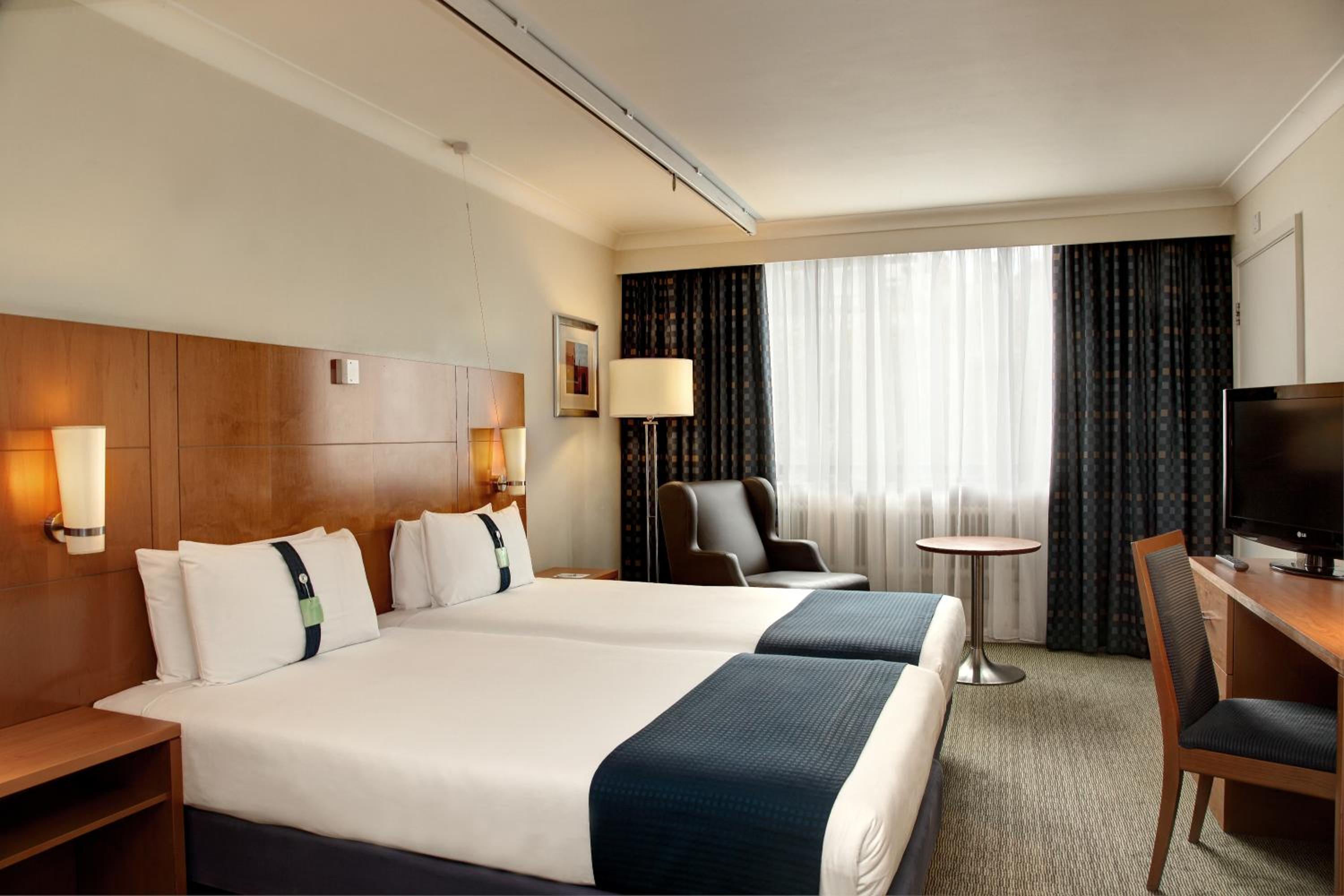 Standard Room with Two Single Beds photo 3