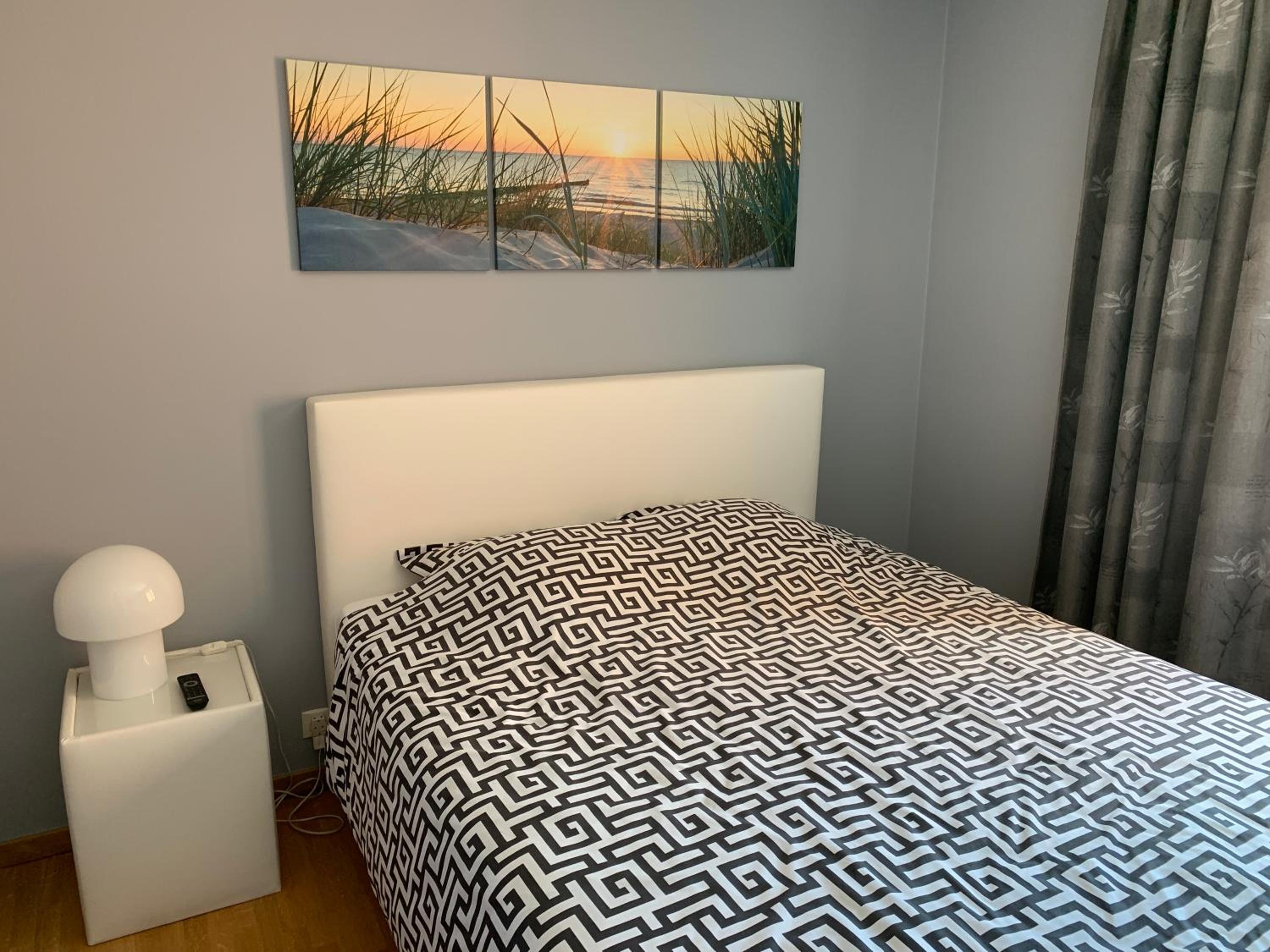 One-Bedroom Apartment - Photo 1