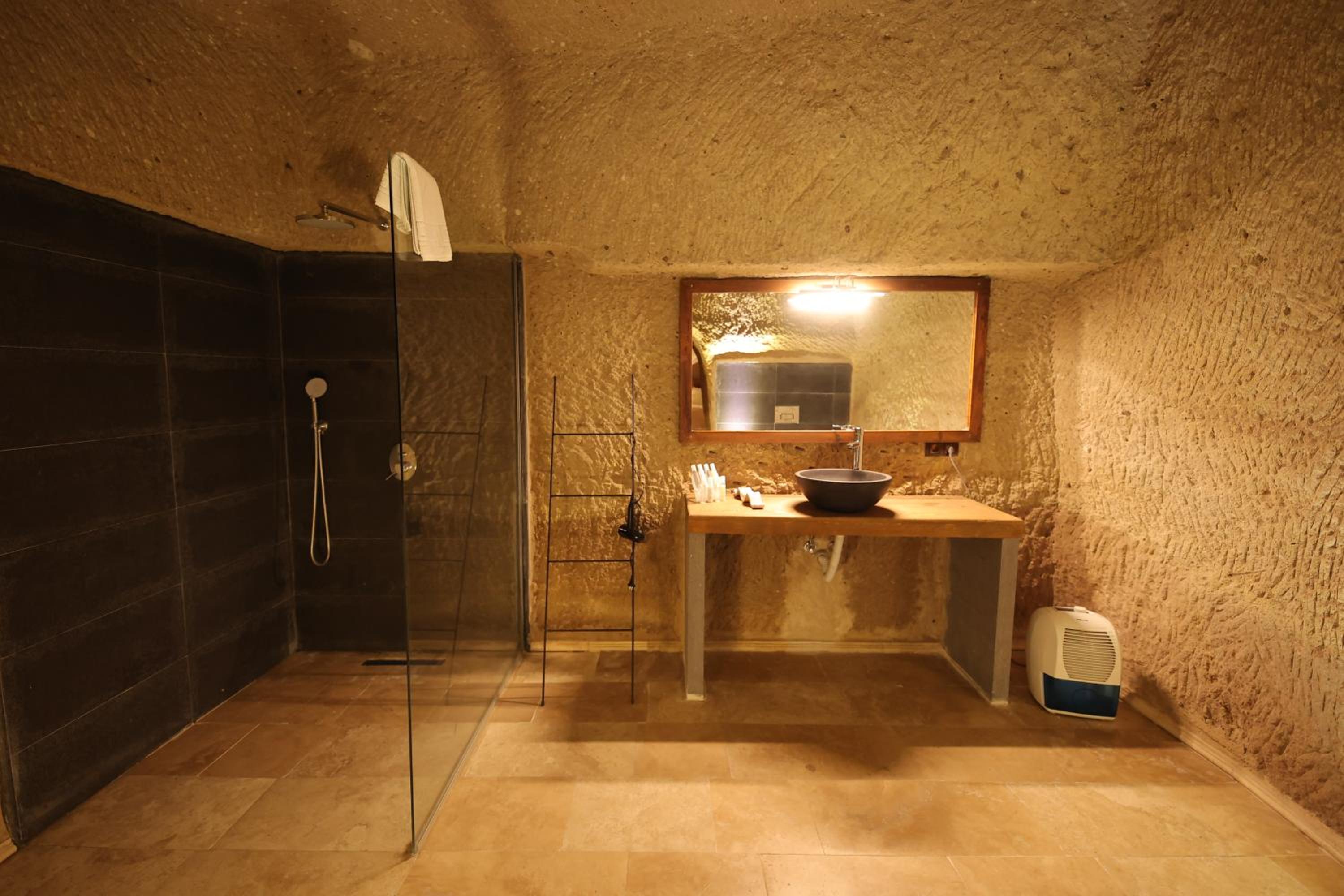 King Suite - Photo 5