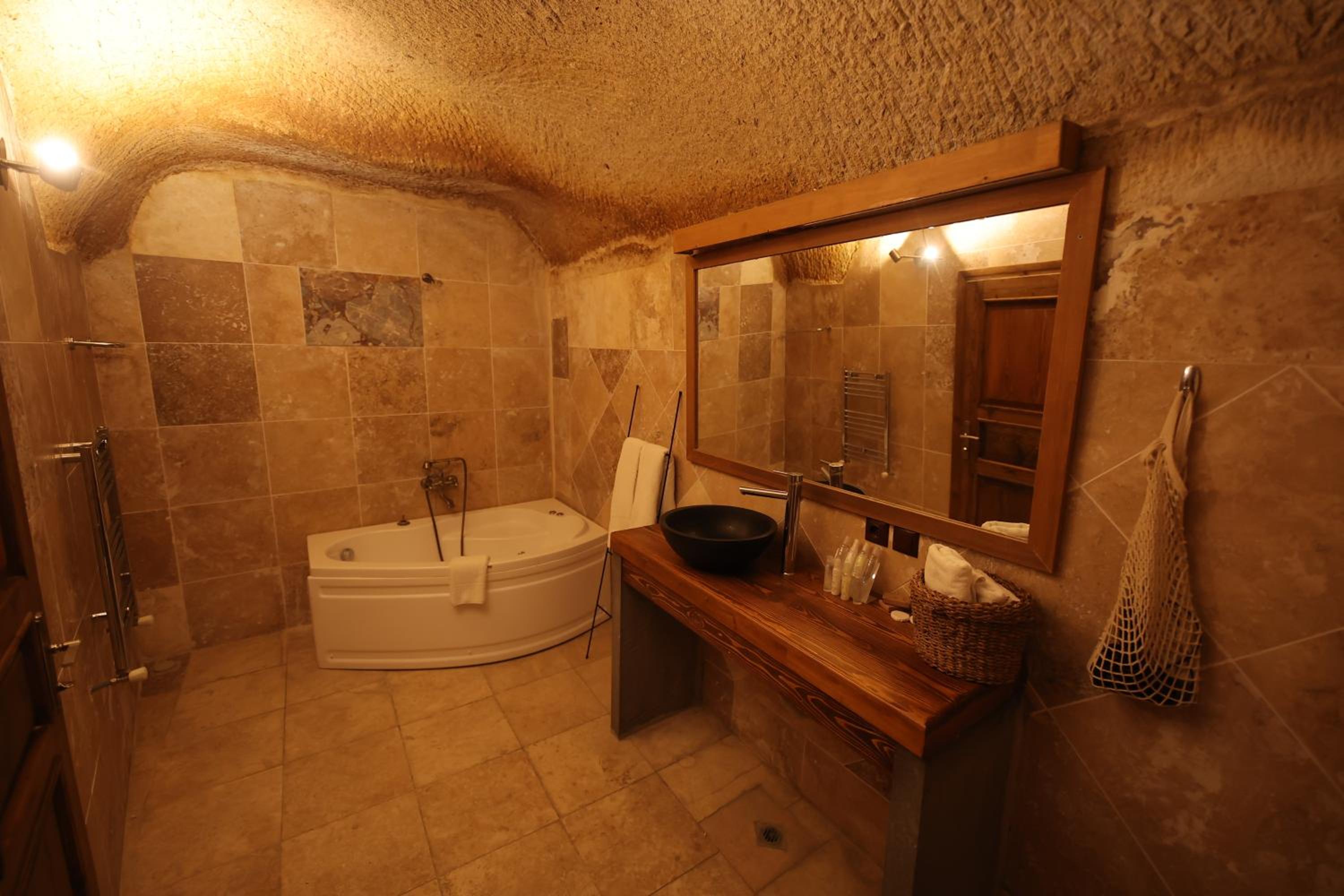 Suite - Photo 6