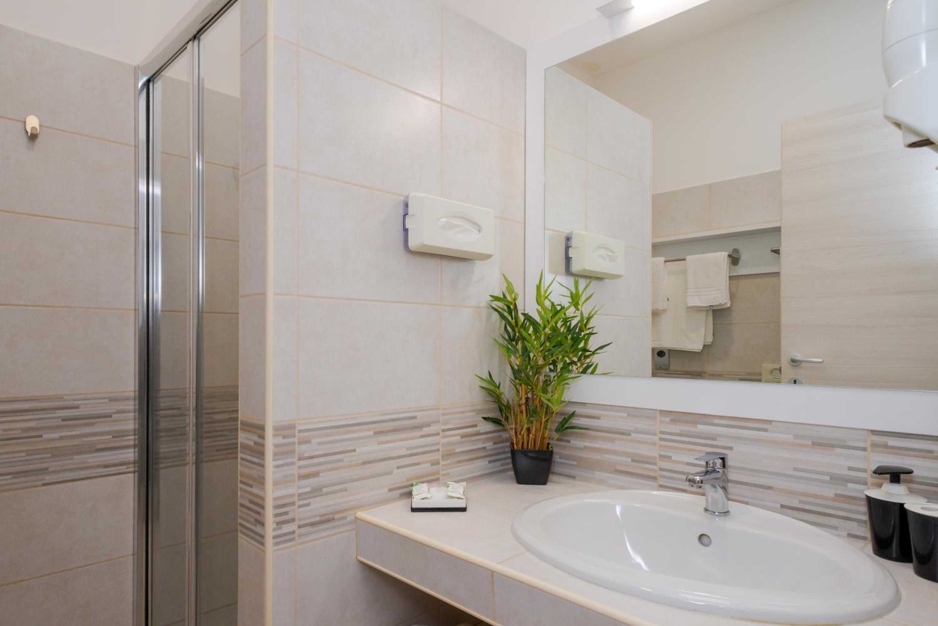 Superior Double Room with Front Sea View photo 3