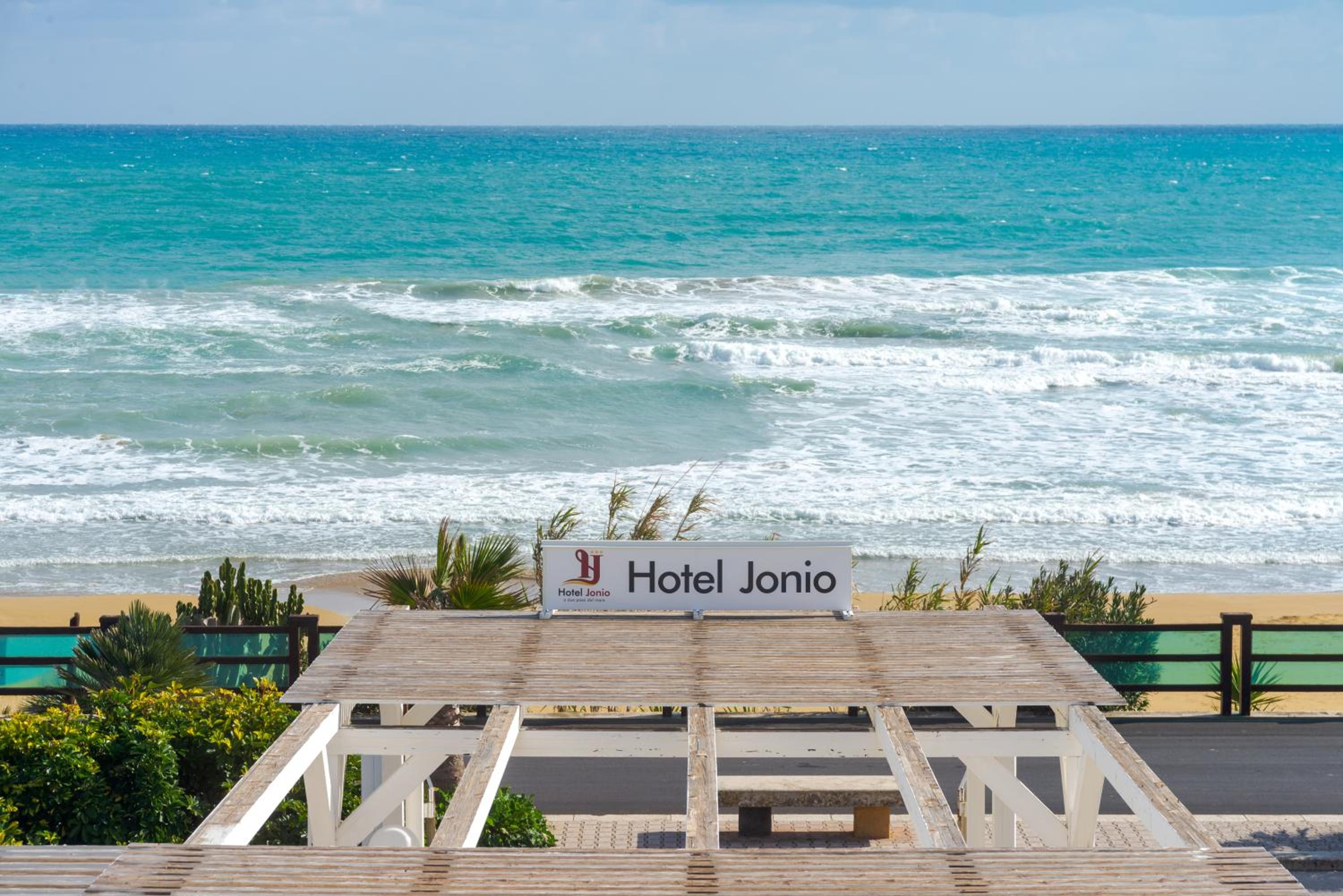 Superior Double Room with Front Sea View photo 2