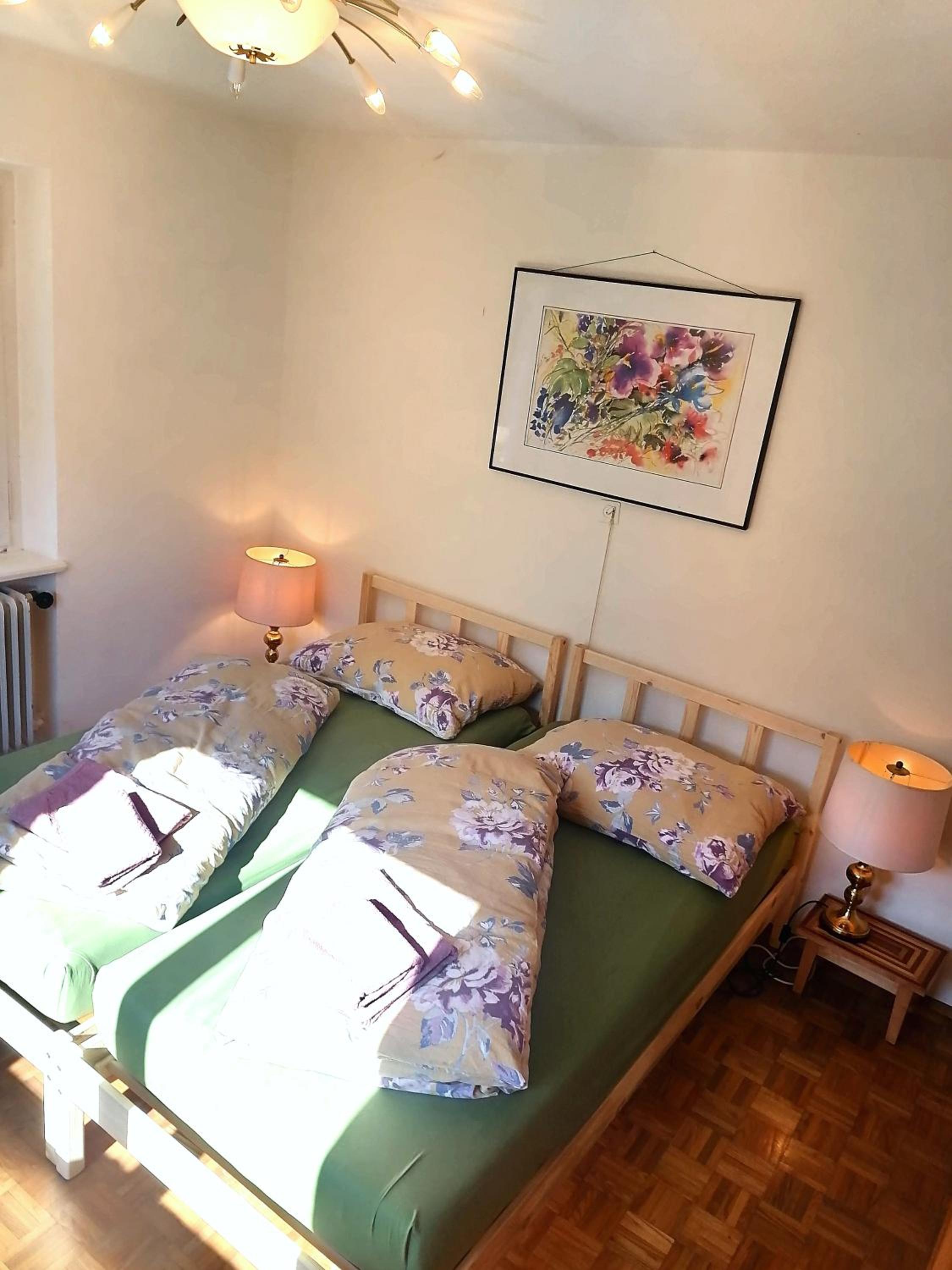 Standard Twin Room with Shared Bathroom photo 1