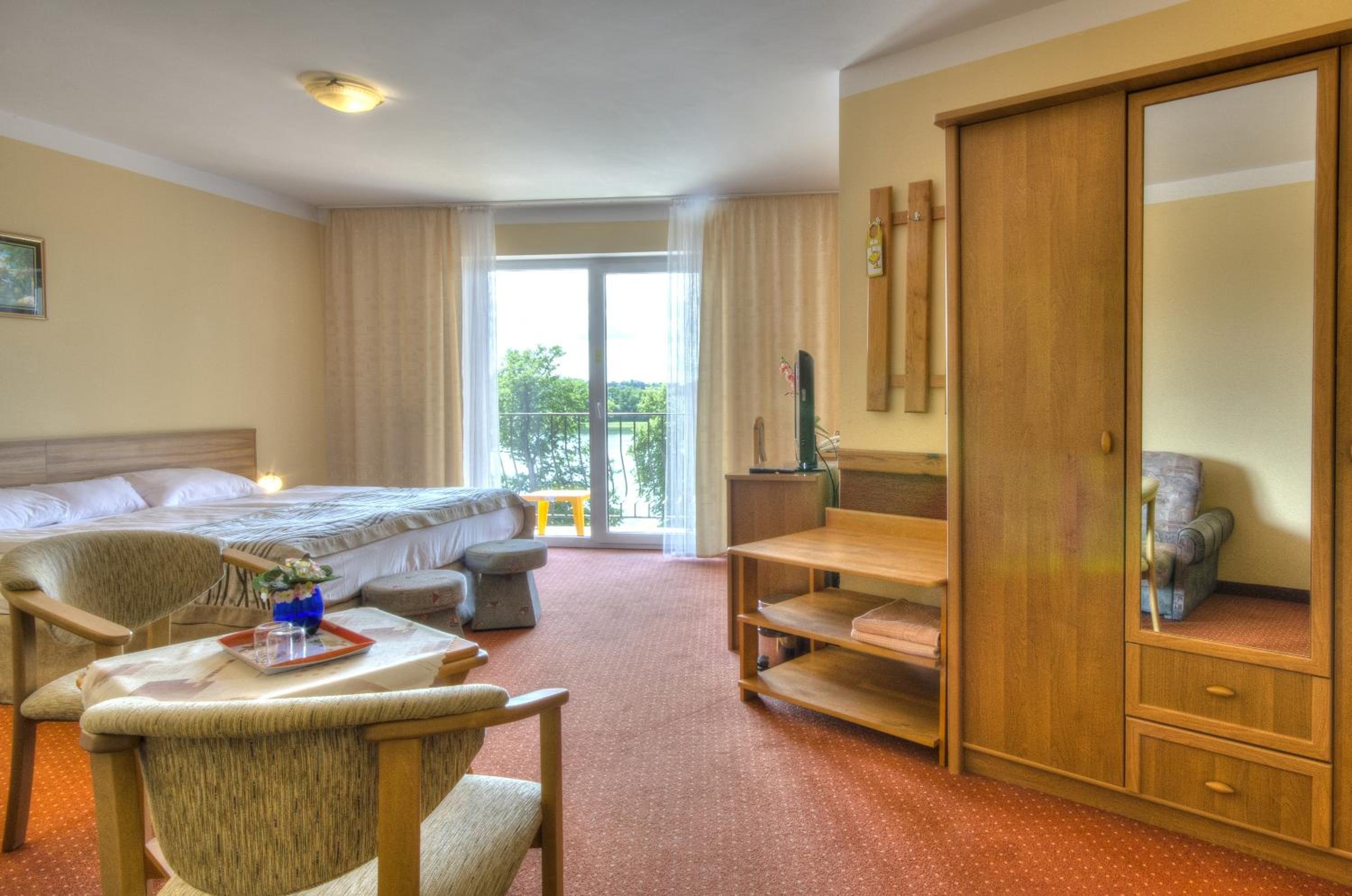 Deluxe Double Room with Balcony - Photo 1