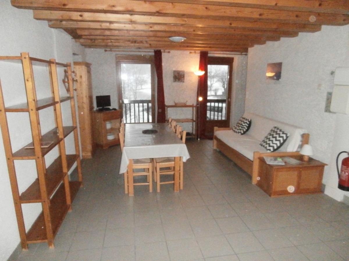 Two-Bedroom Apartment photo 3