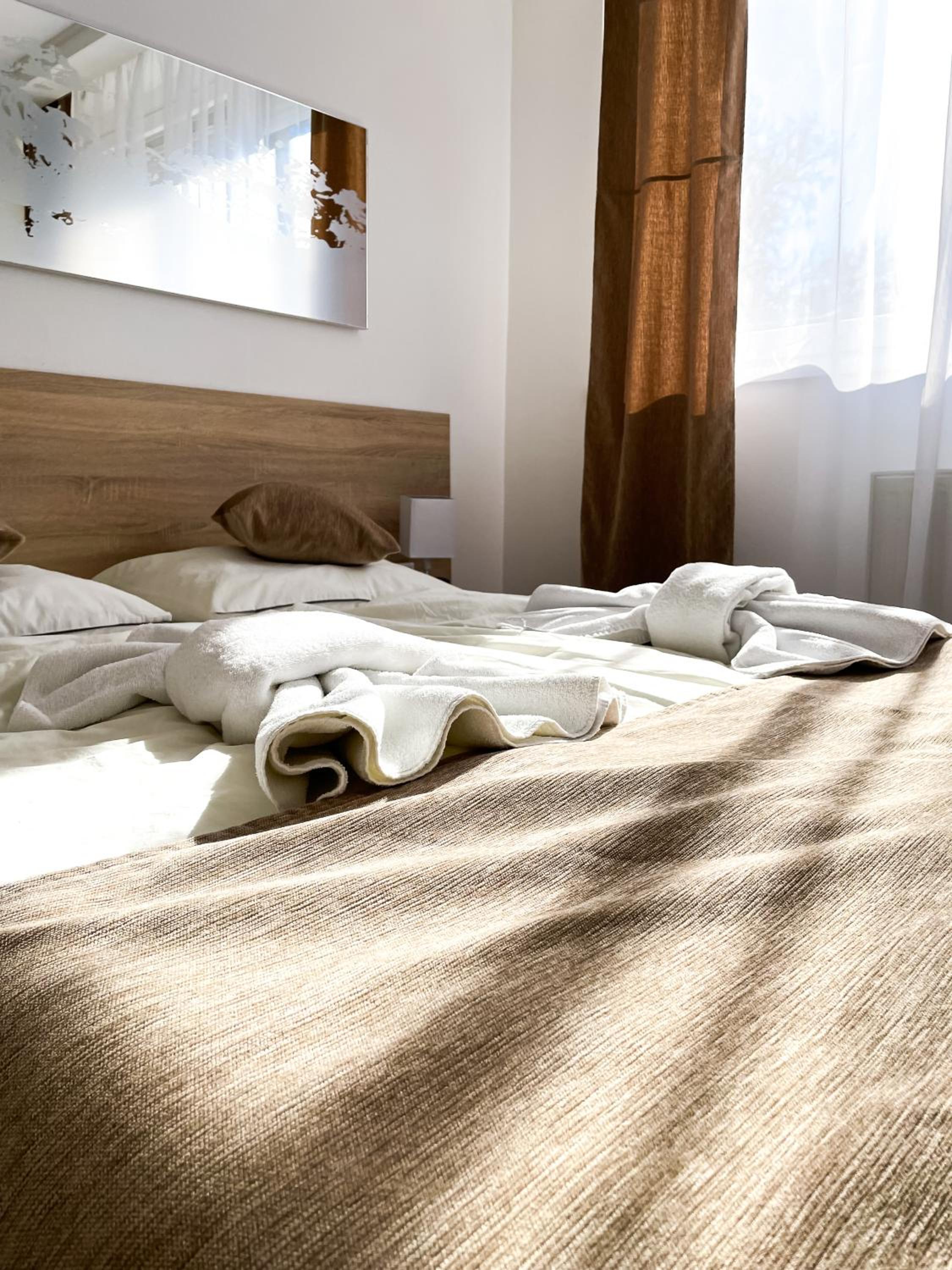 Standard Twin Room - Photo 1