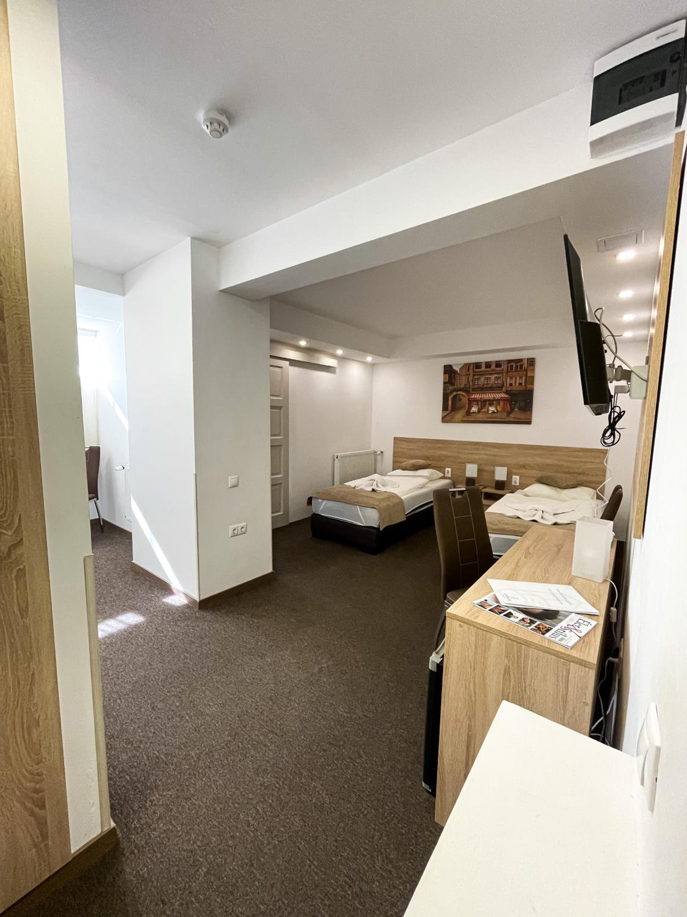 Triple Room - Disability Access - Photo 1