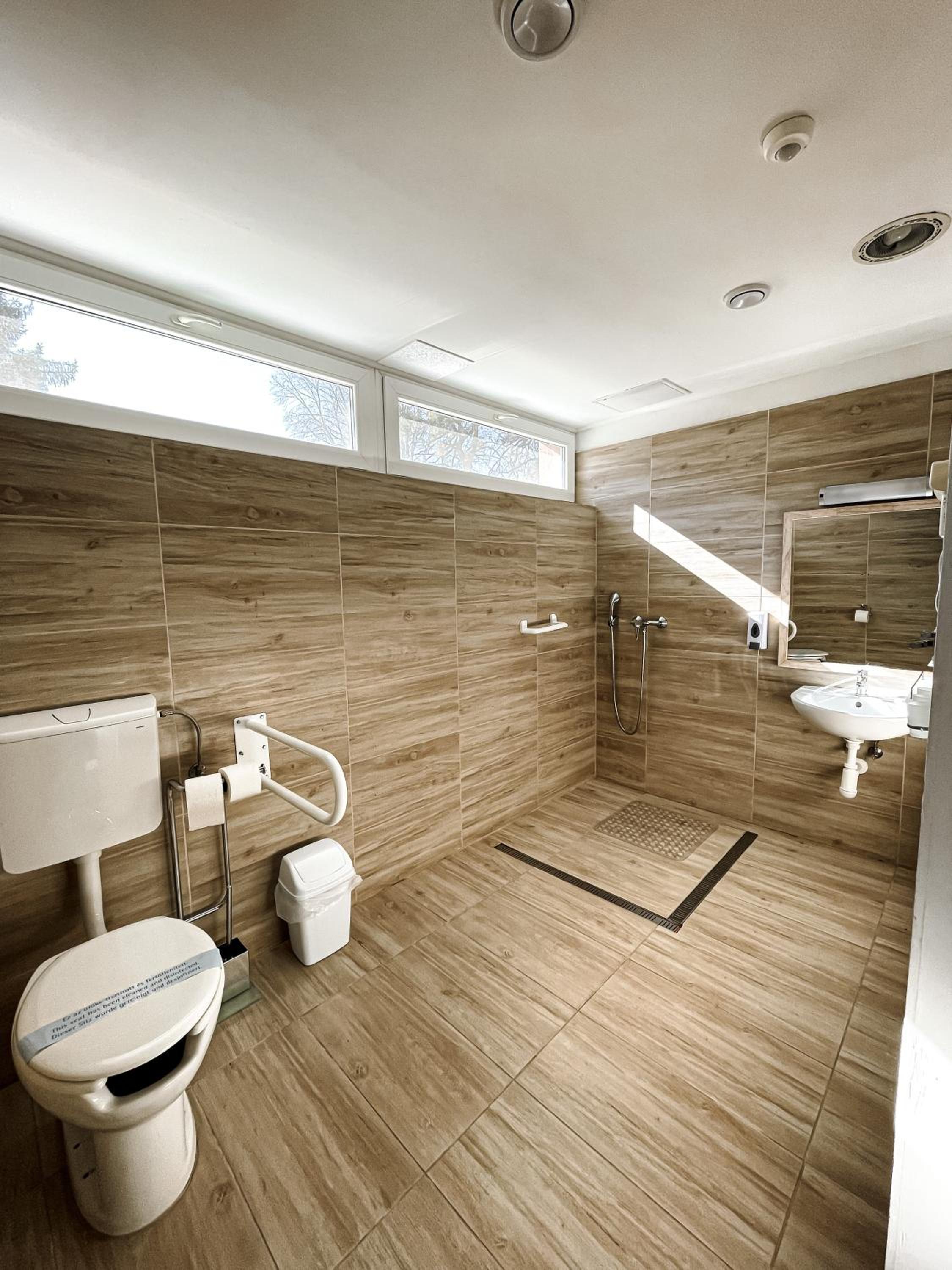 Triple Room - Disability Access - Photo 3