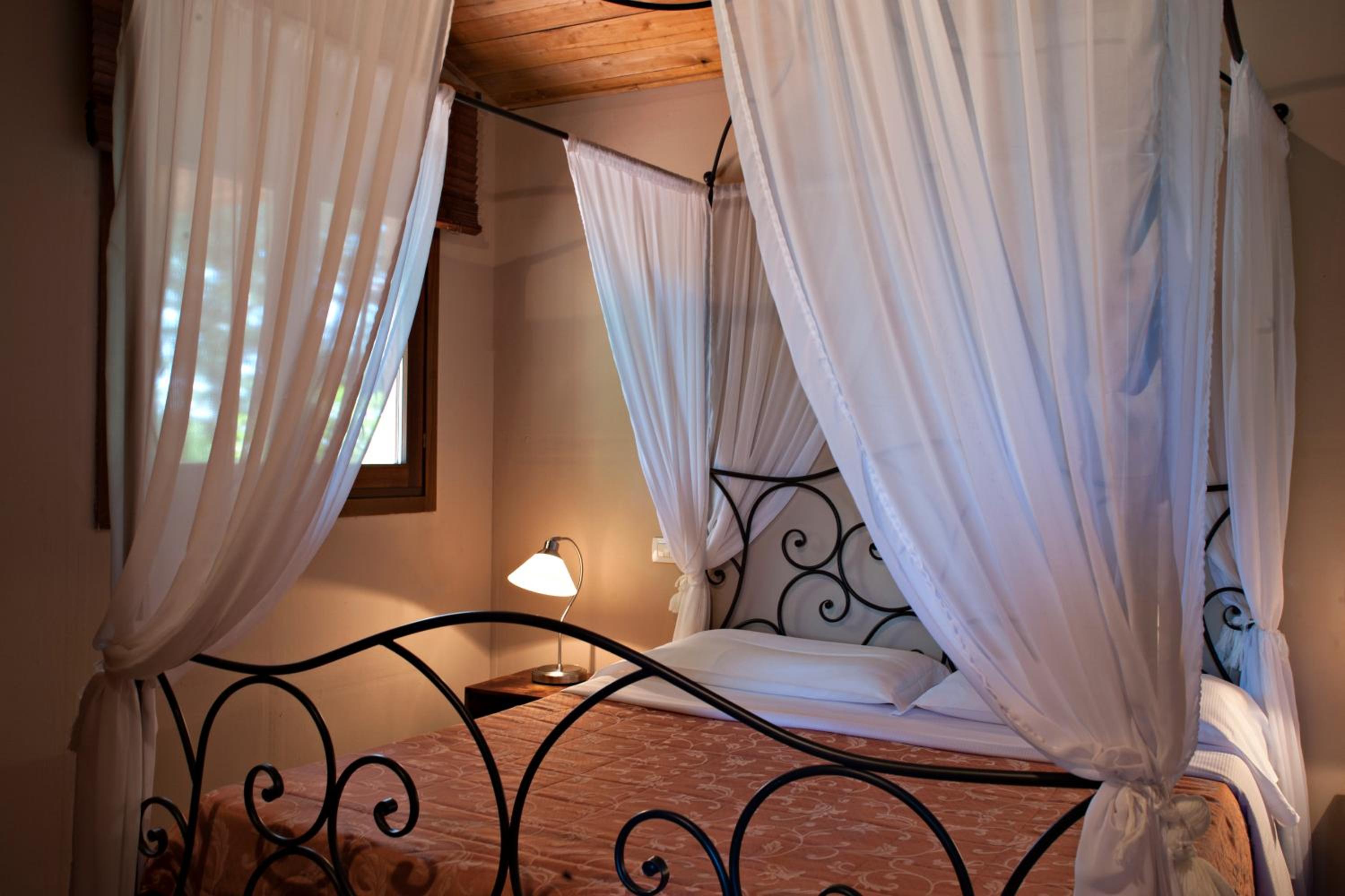 Two-Bedroom Apartment (4 Adults) - Photo 2