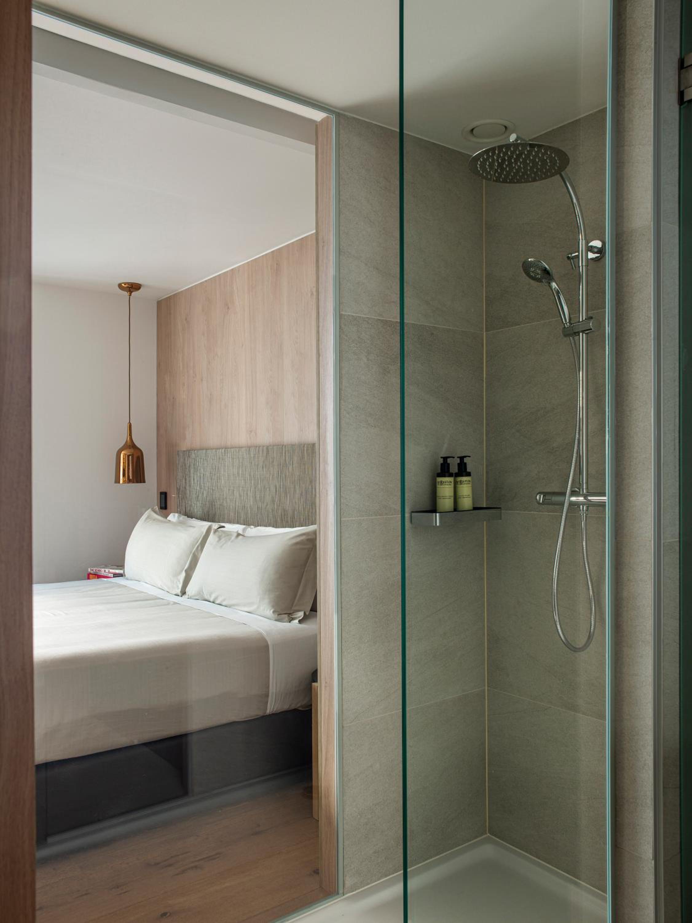 Standard ME Room with Patio View