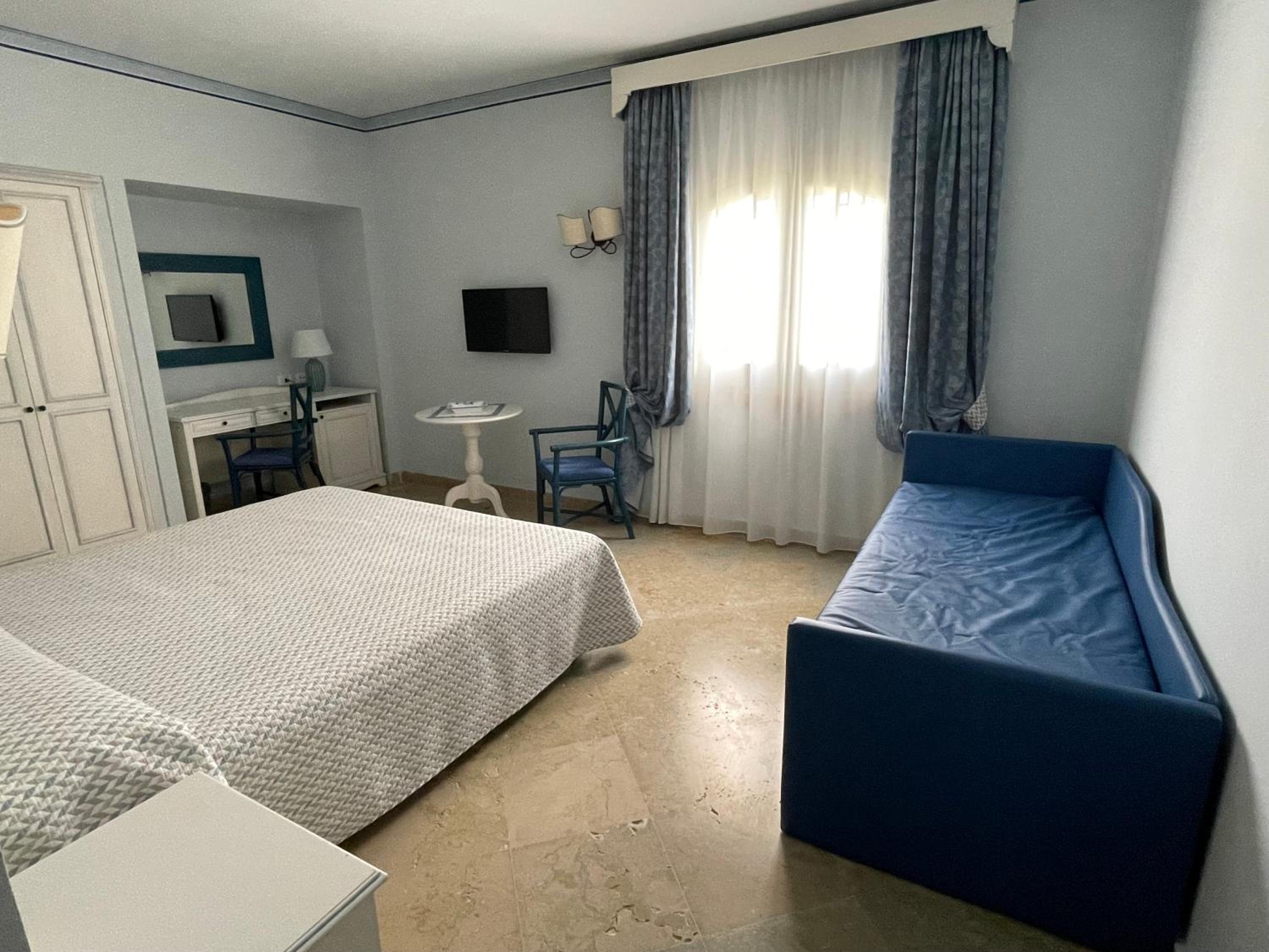 Triple Room with Garden View - Photo 2