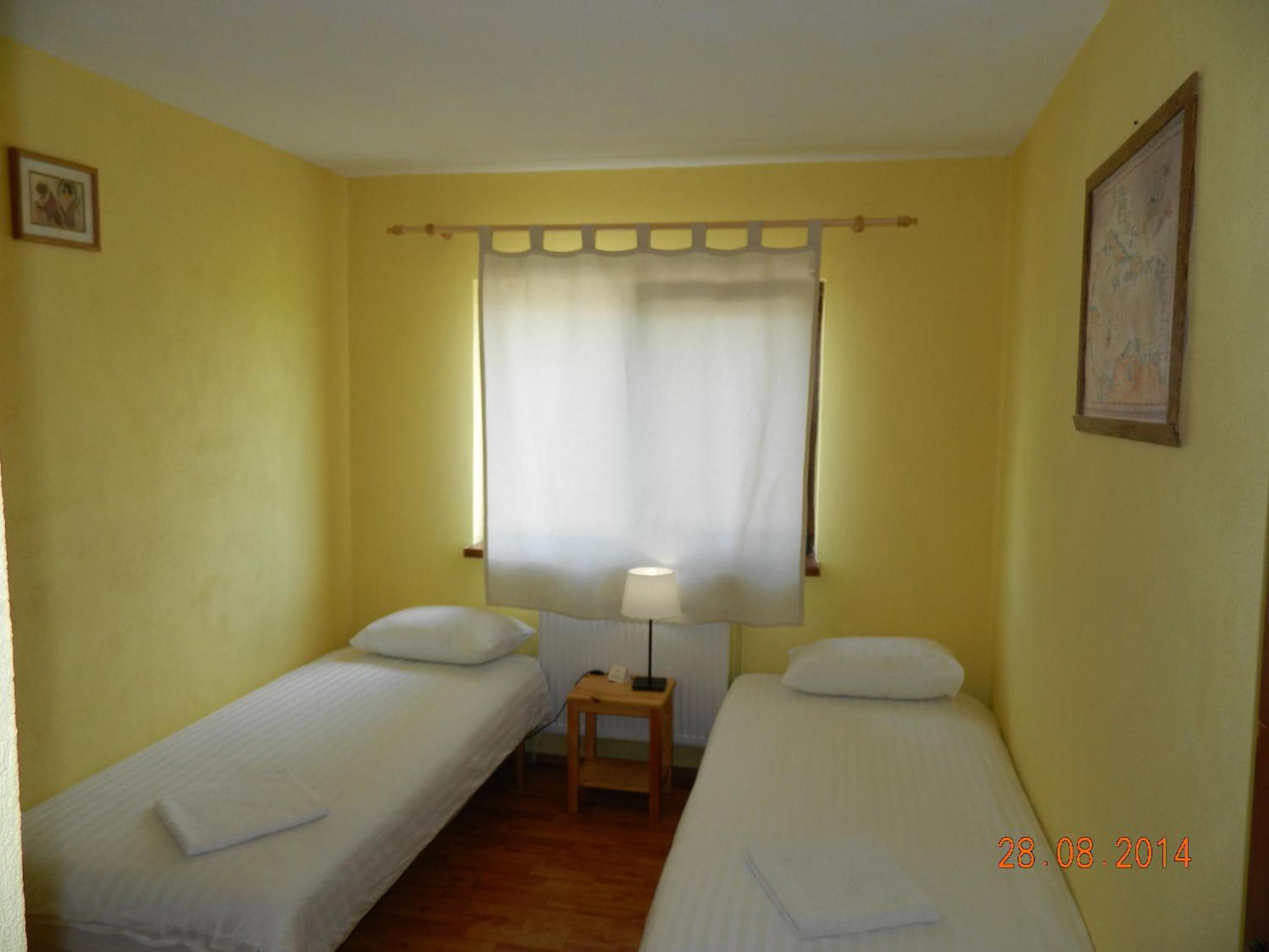 Double Or Twin Room With Private Bathroom photo 2