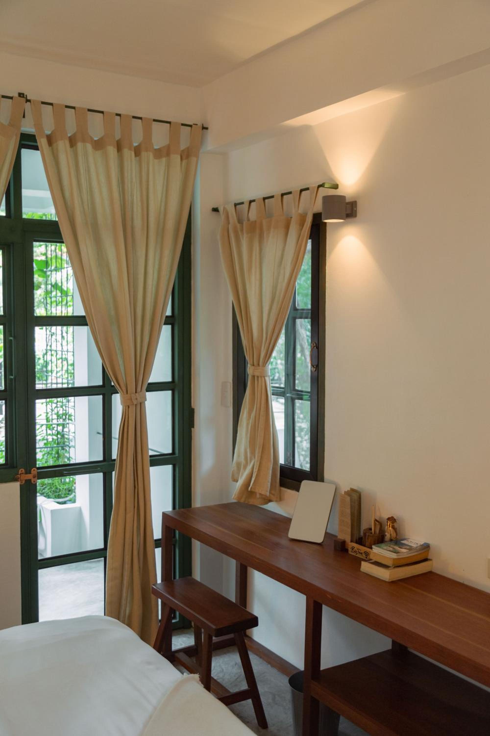 Deluxe Double or Twin Room with Balcony - Photo 16