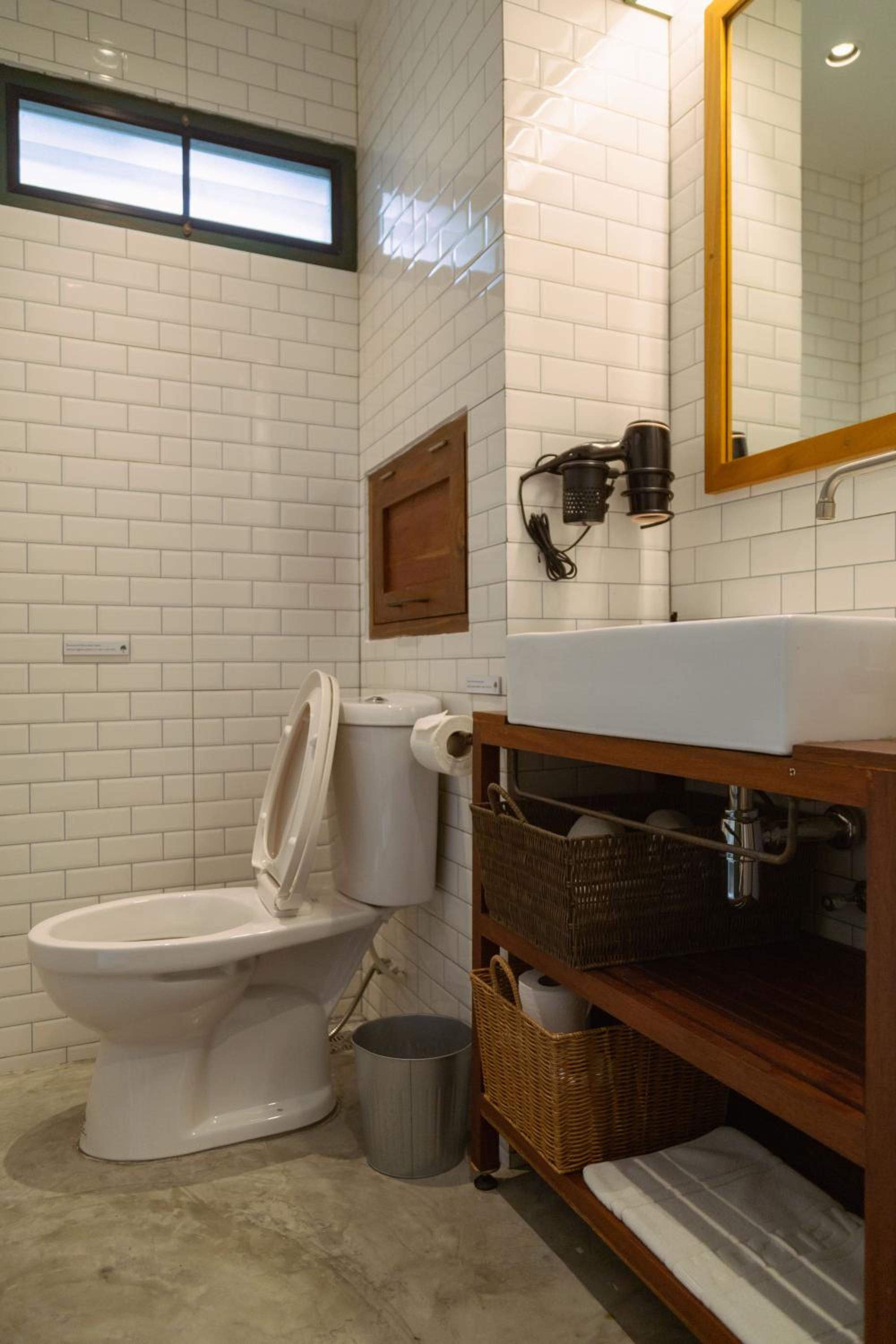 Deluxe Double or Twin Room with Balcony - Photo 6