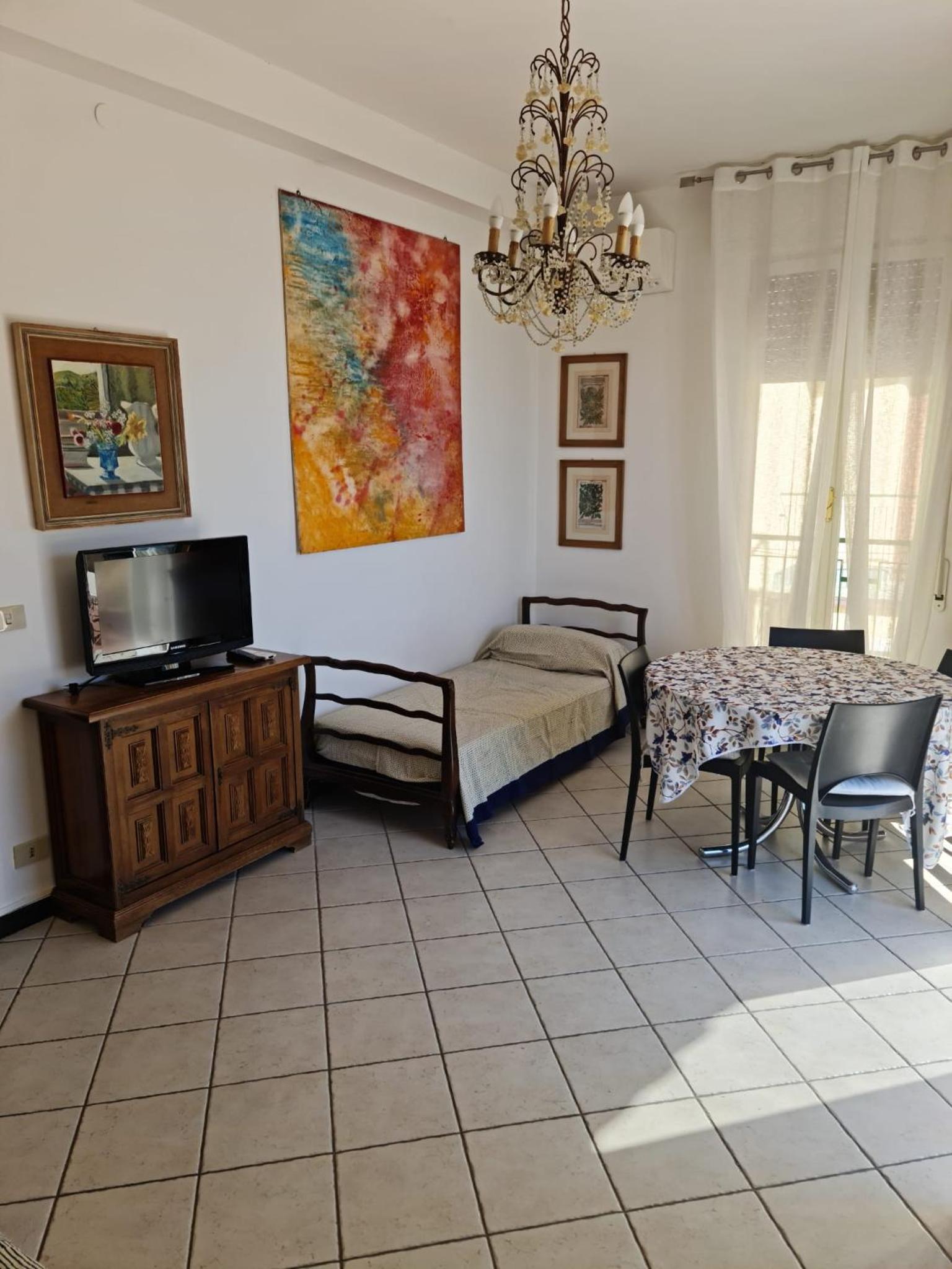 Apartment photo 1